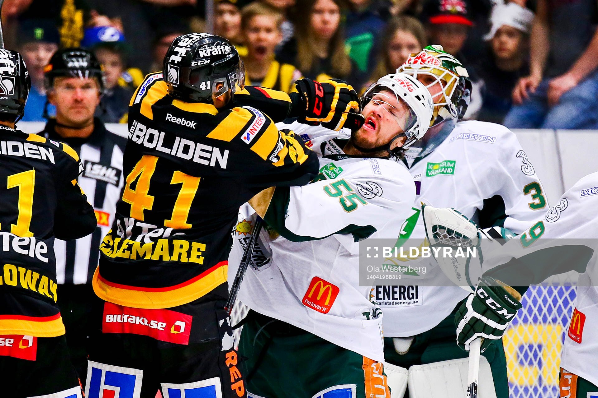 Skellefteås Pierre Eduoard Bellemare i närkamp mot