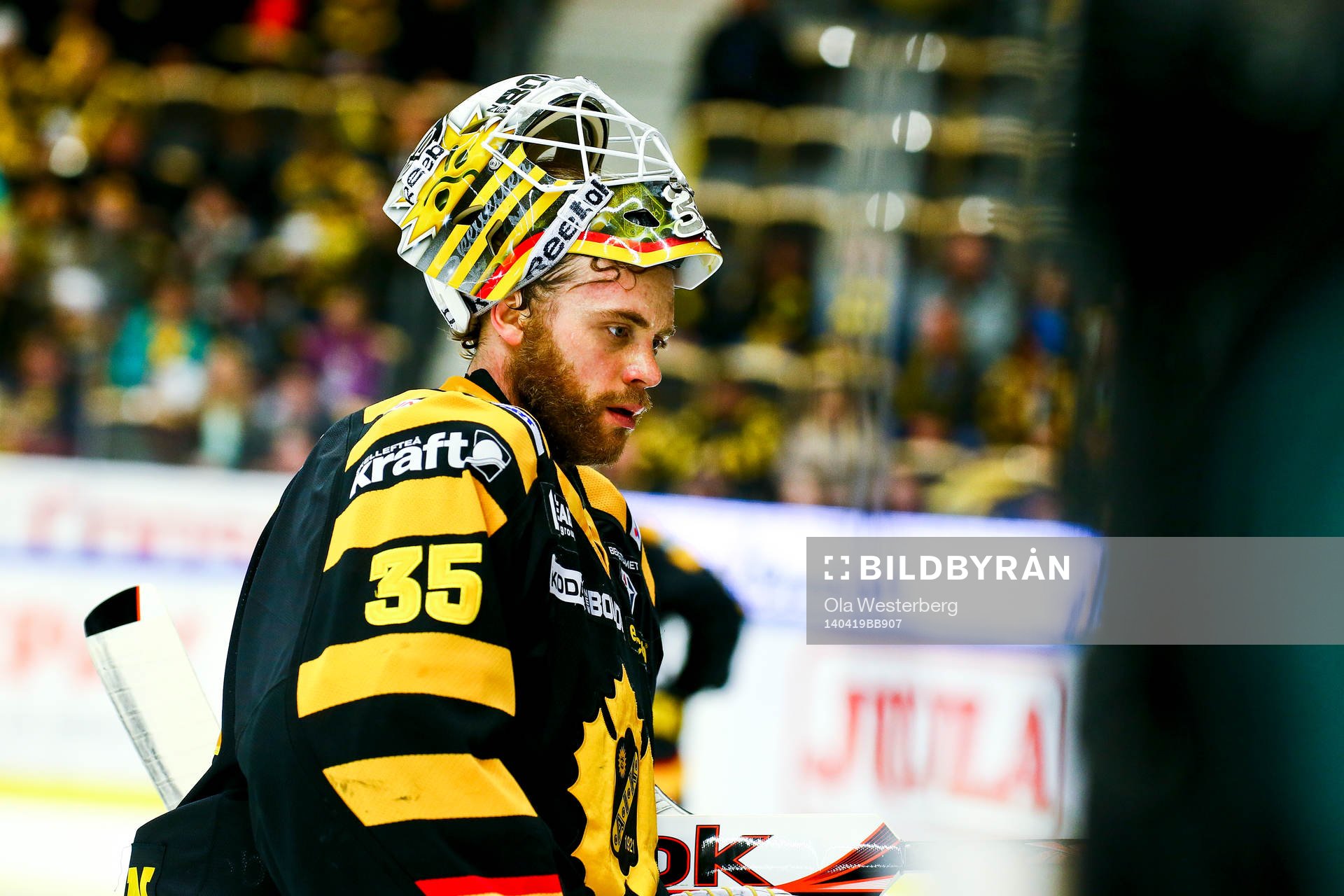Skellefteås målvakt Markus Svensson mot Färjestads