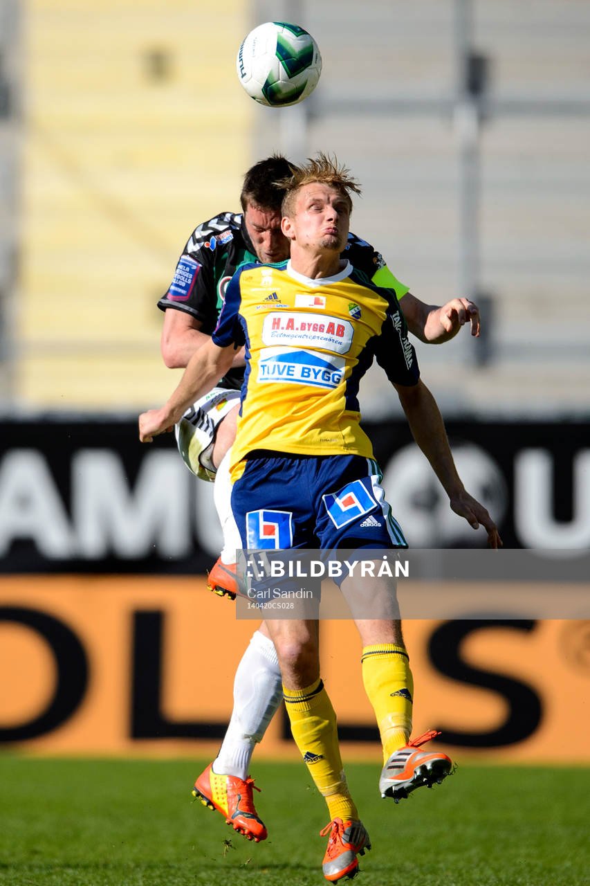 Ljungskiles Jakob Olsson i nickduell med GAIS Kenneth