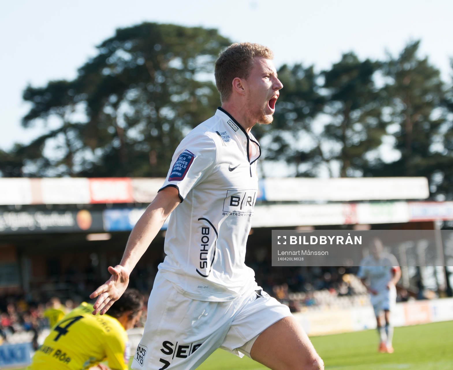 Häckens Simon Gustafson jublar