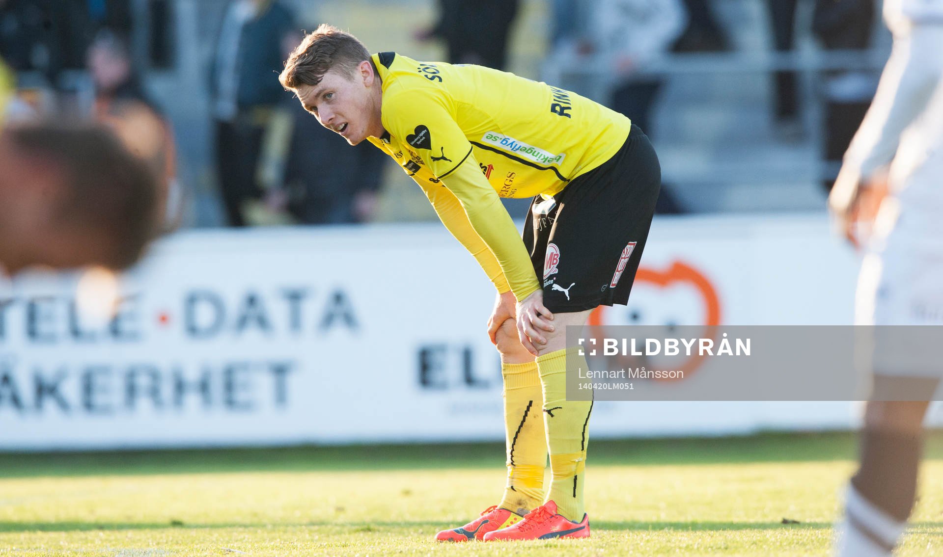 Mjällbys Viktor Agardius deppar