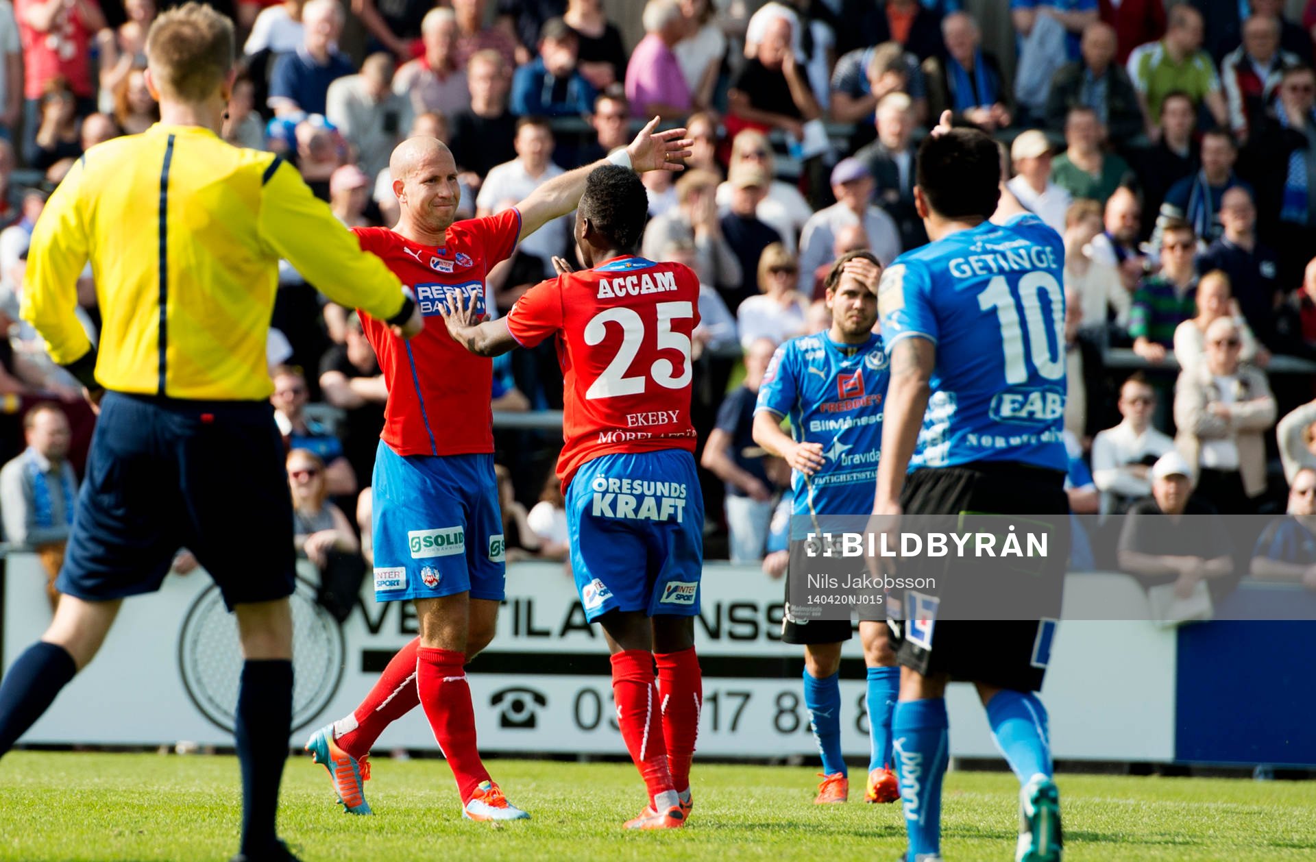 Helsingborgs Mattias Lindström jublar