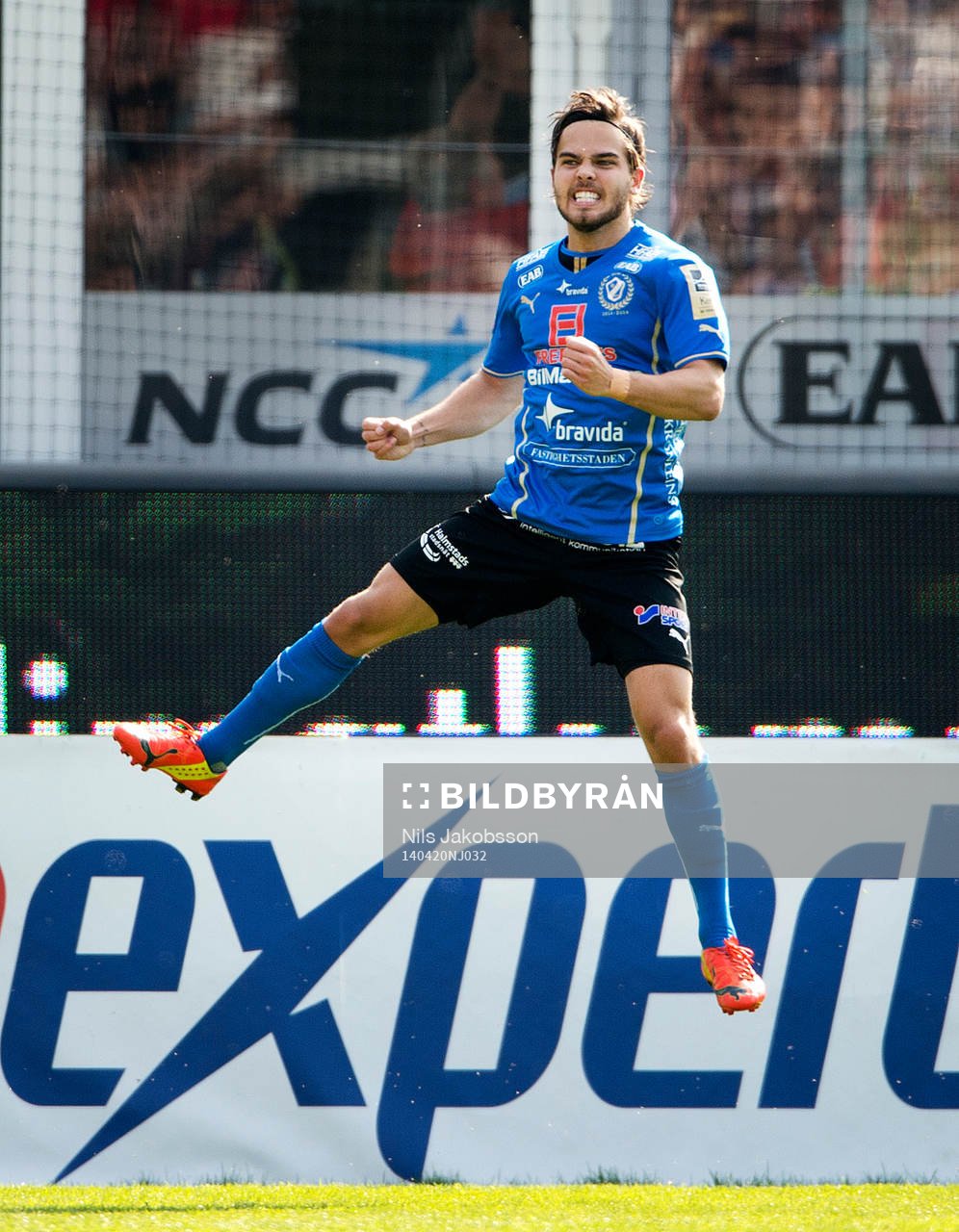 Halmstads Kristinn Steindorsson gör 2-1 och jublar