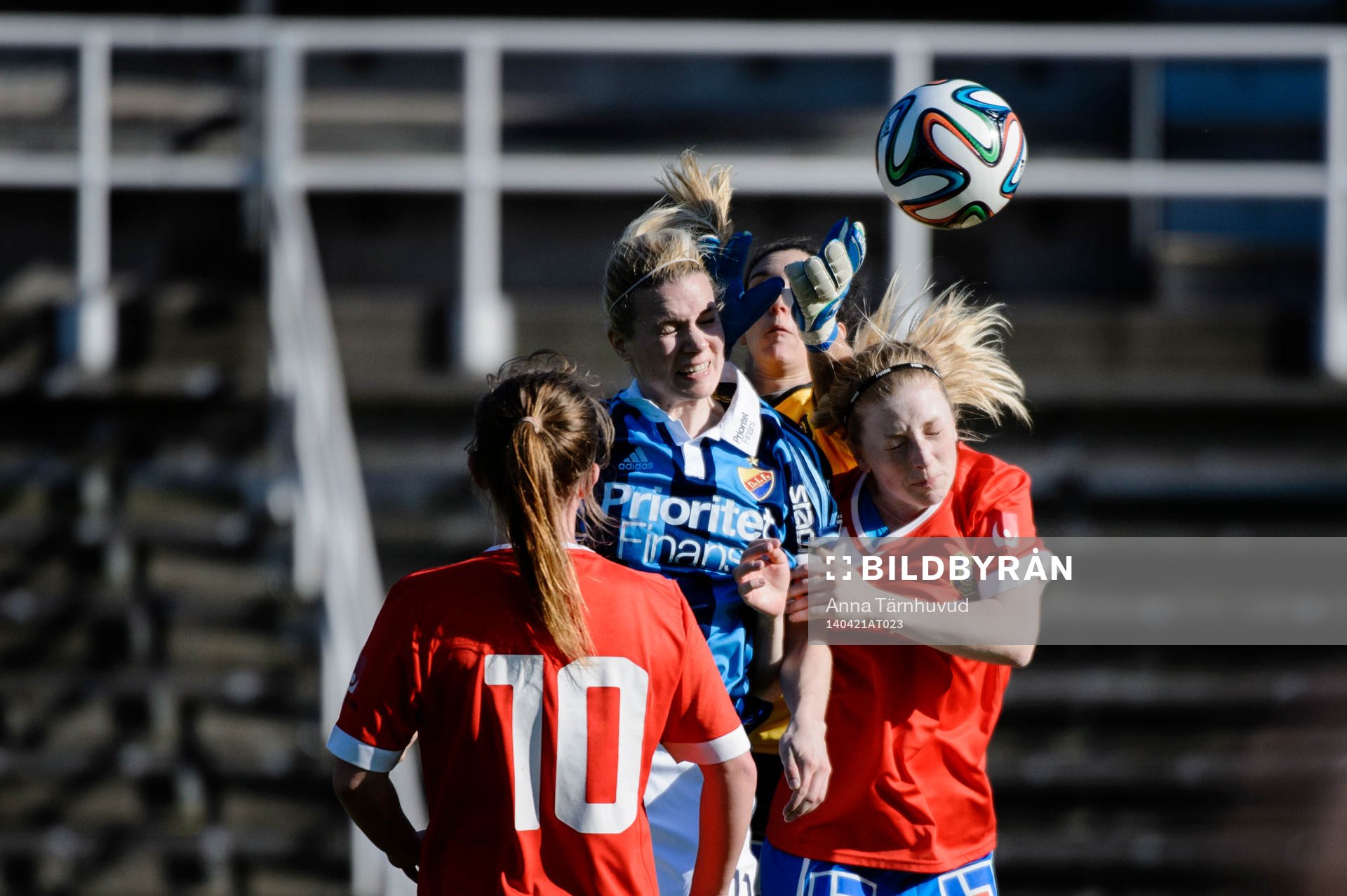 Djurgårdens Alexandra Höglund nickar in 2-2