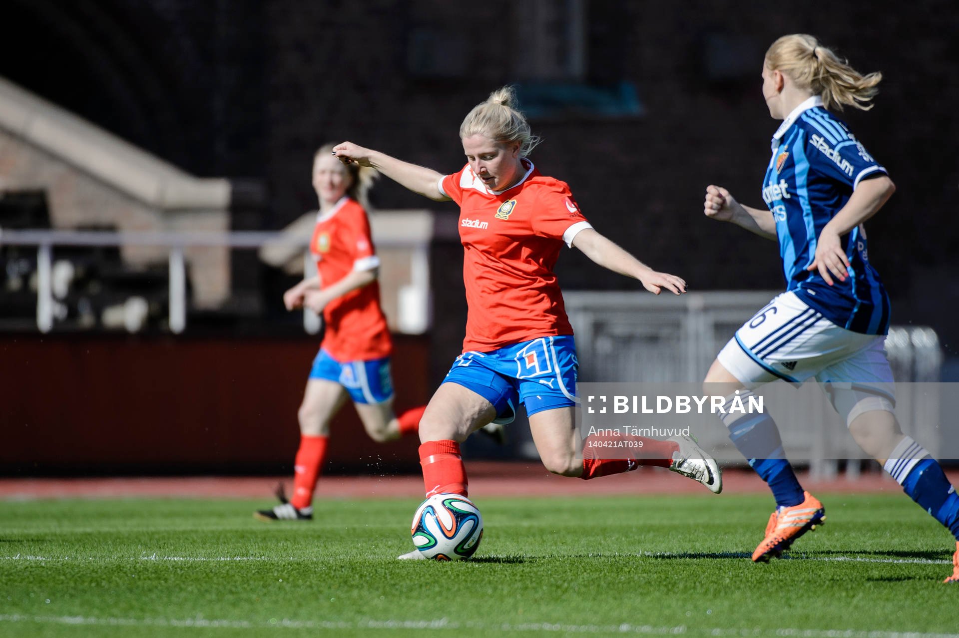 under fotbollsmatchen i elitettan mellan Djurgårdens IF FF
