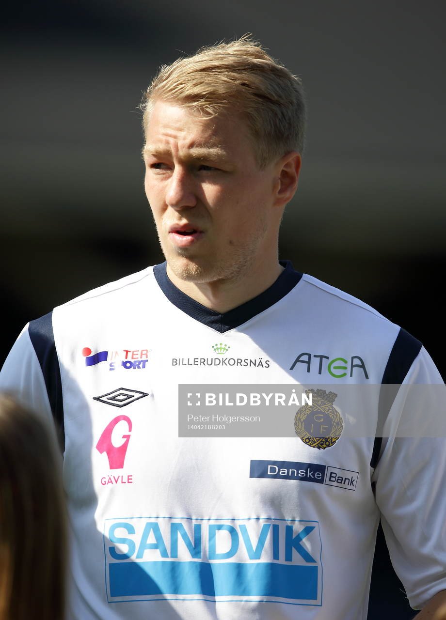 Gefles Olof Mård under fotbollsmatchen i allsvenskan mellan Åtvidaberg och Gefle den 21 april 2014 i Åtvidaberg.