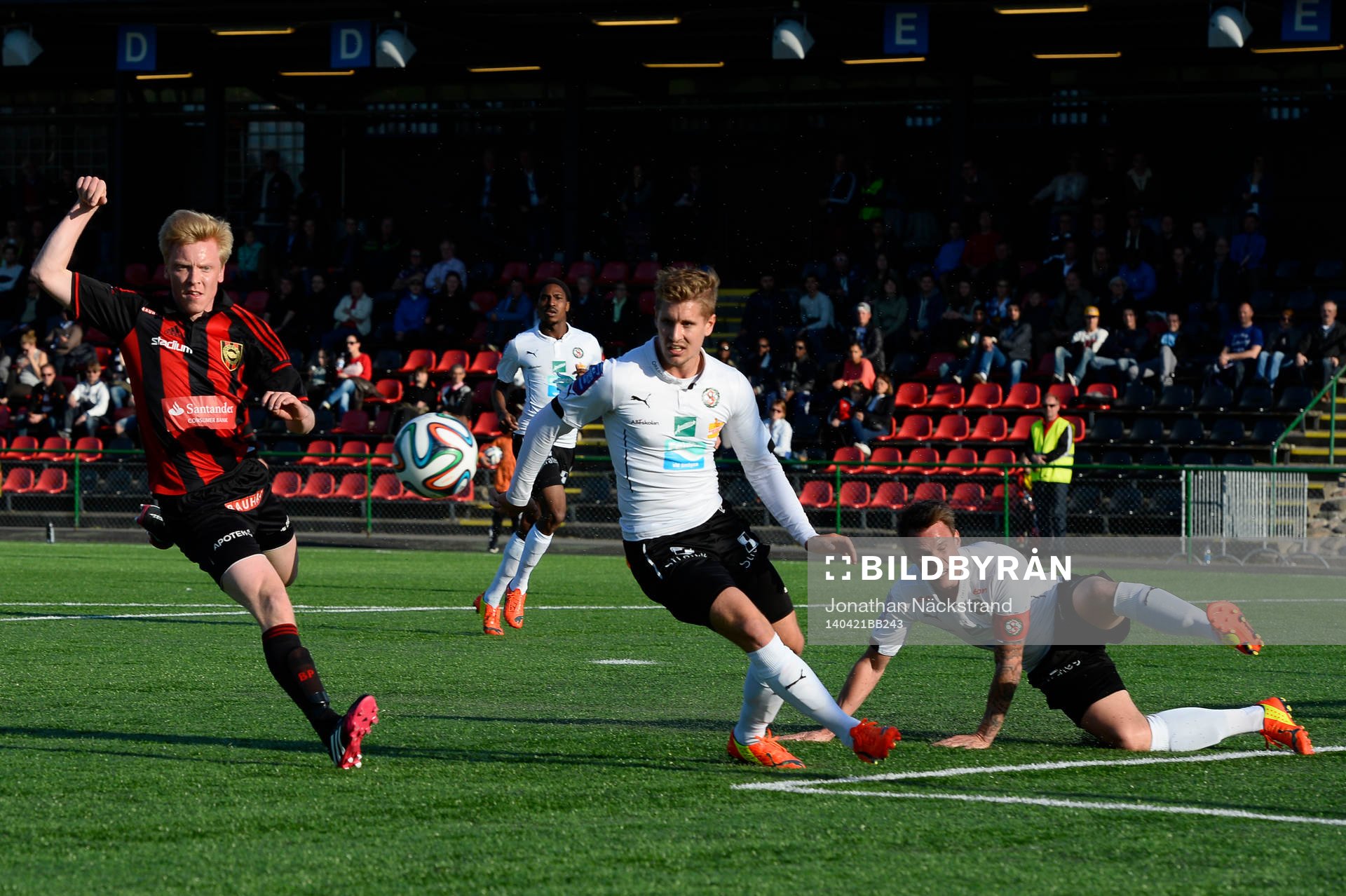 Örebros Erik Moberg (h) och Daniel Björnkvist (m) i en