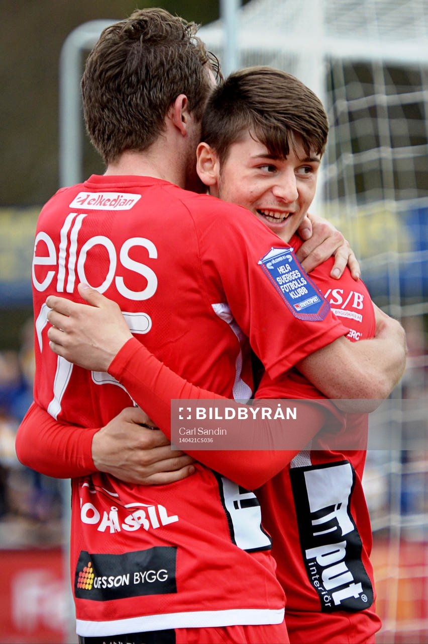 Elfsborgs Marcus Rohdén och Arber Zeneli firar