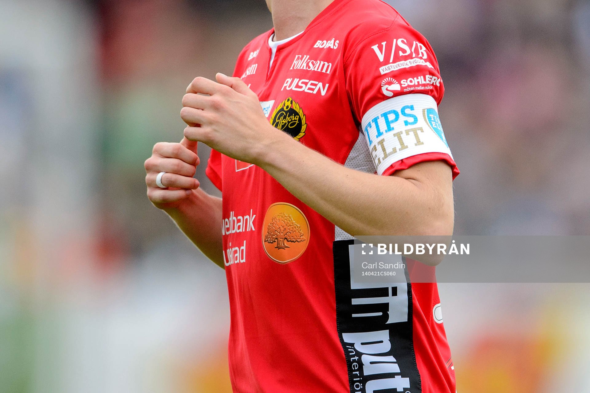 Elfsborgs Simon Hedlund med en tips elit-bindel