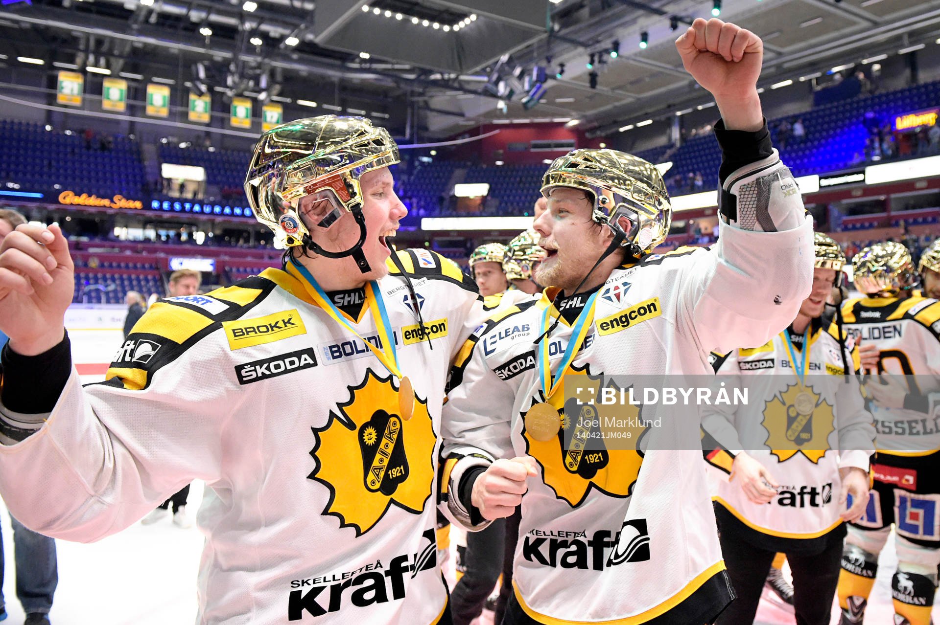 Skellefteås Oscar Sundqvist och Oscar Möller jublar