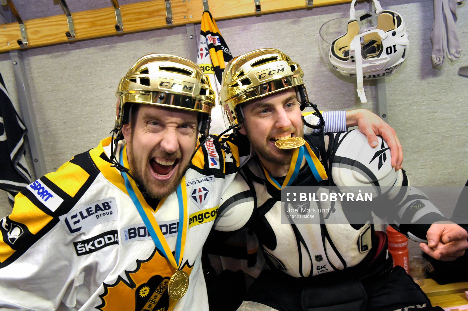 Skellefteås Erik Andersson och Joakim Lindström jublar