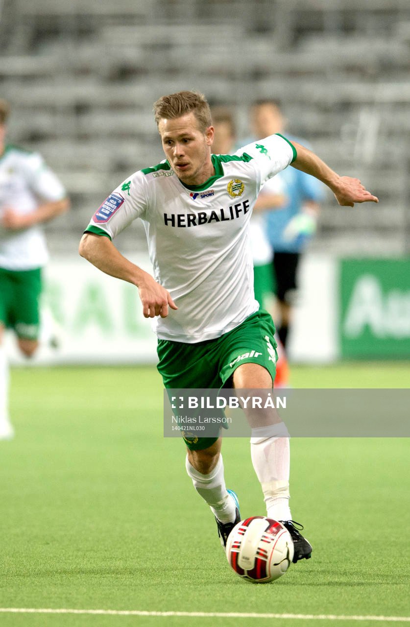Hammarbys Erik Israelsson under fotbollsmatchen i Superettan mellan Hammarby och Ängelholm 21 april 2014 i Stockholm.