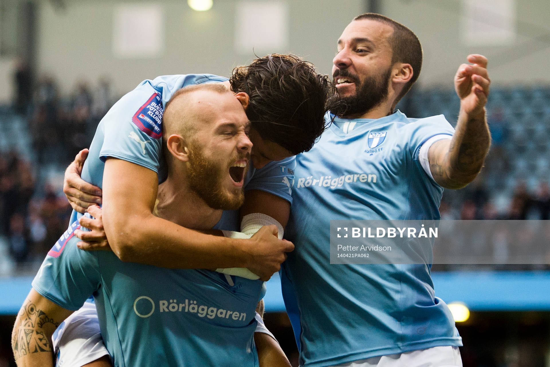Malmö FFs Miiko Albornoz och Guillermo Molins jublar med