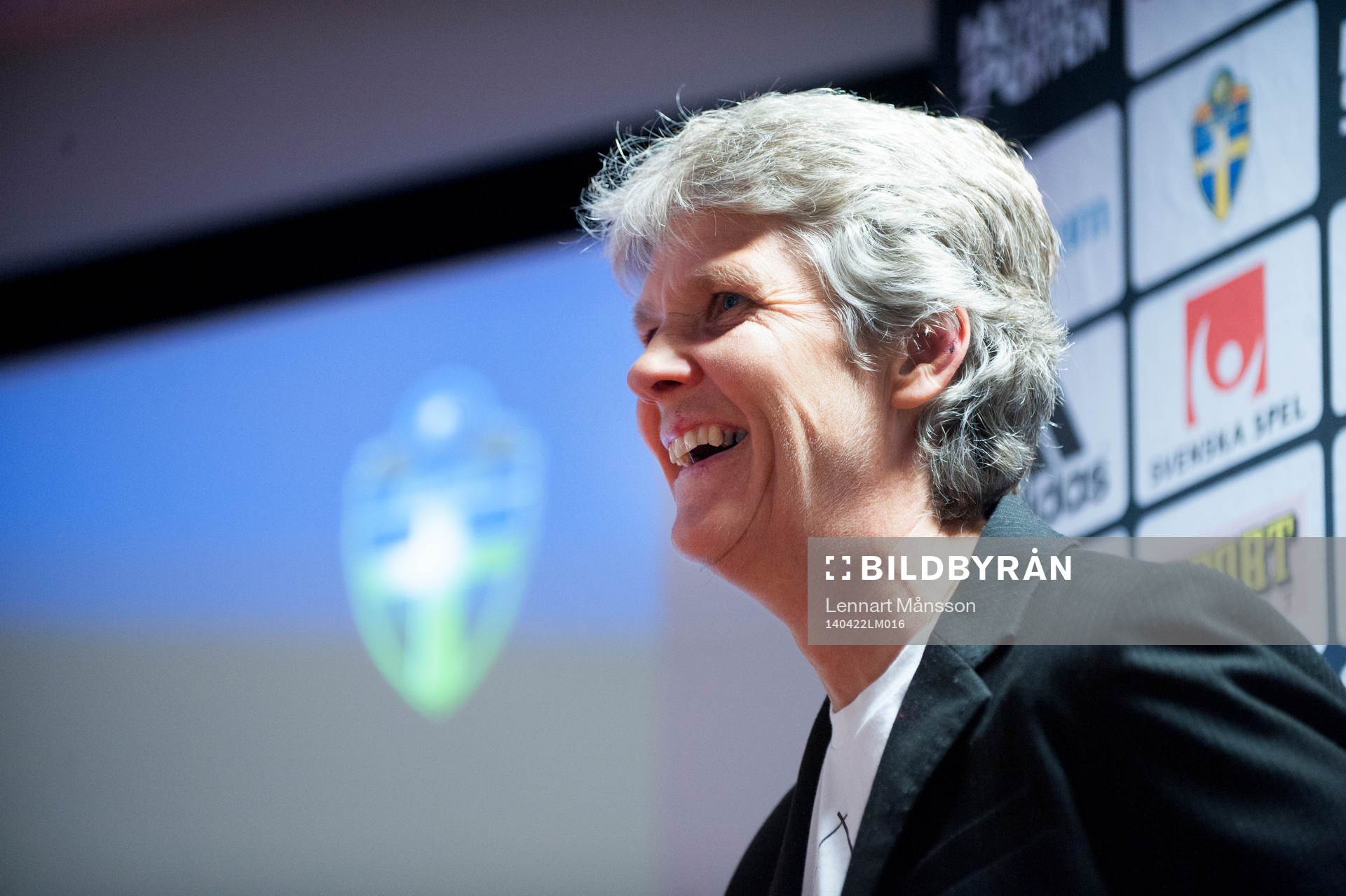 Förbundskapten Pia Sundhage presenterar landslagstruppen