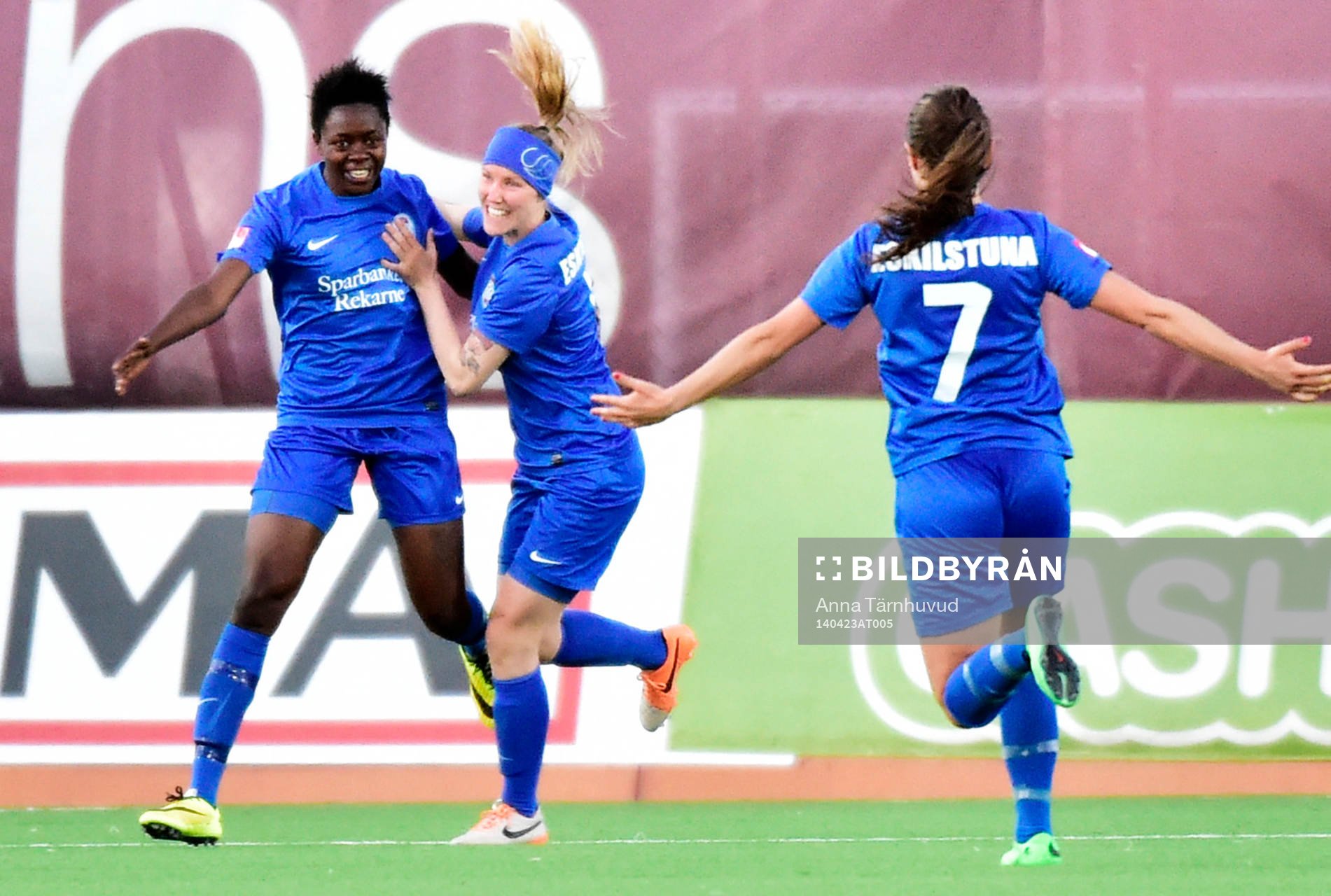 Eskilstunas Gaelle Enganamouit jublar efter 0-1 under fotbollsmatchen i Damallsvenskan mellan Tyresö och Eskilstuna den 23 april 2014.