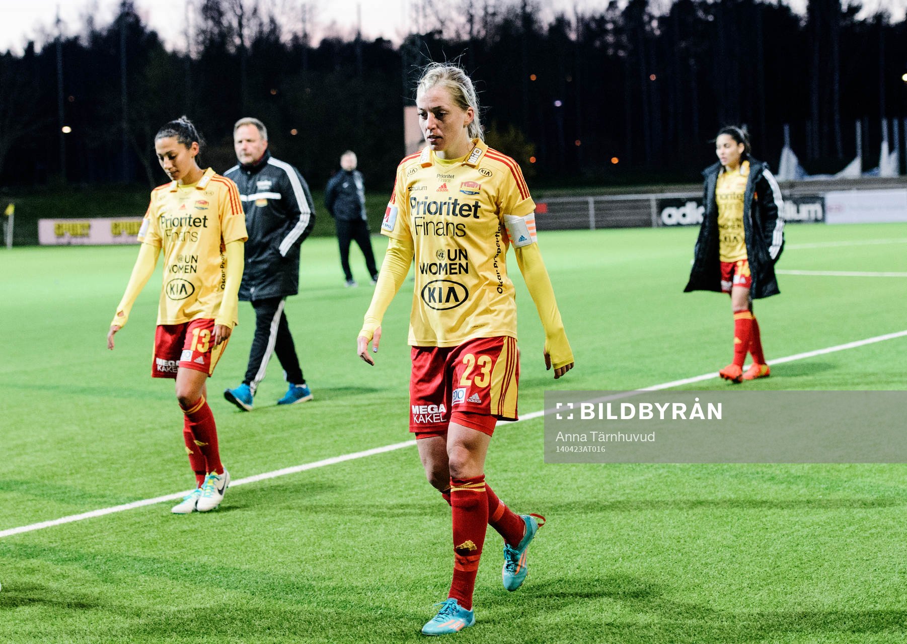 Tyresös spelare Linda Sembrant och Christen Press deppar