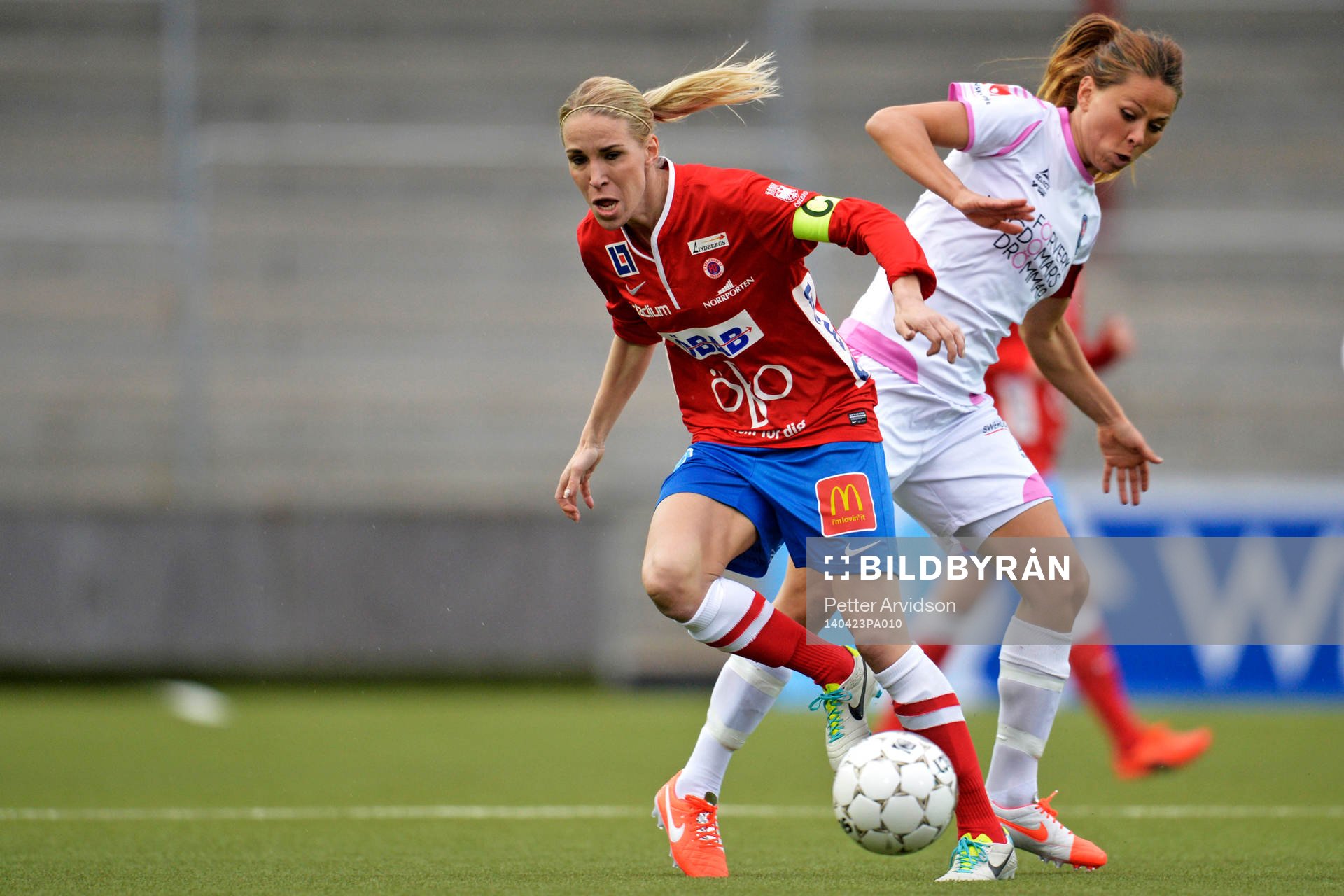 Örebros Elin Magnusson och Rosengårds Sara Björk