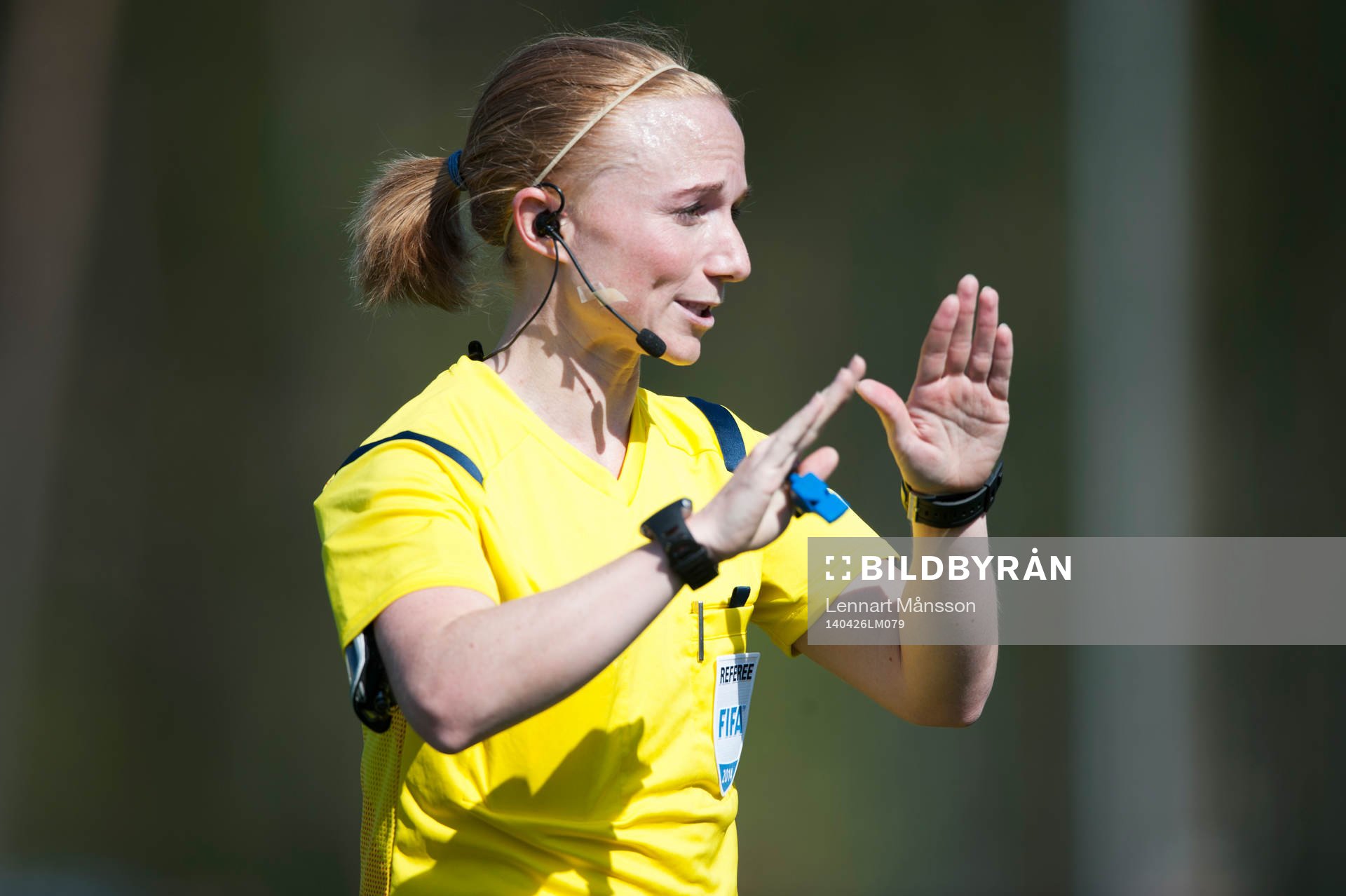 Domaren Linn Andersson i matchen i damallsvenskan mellan