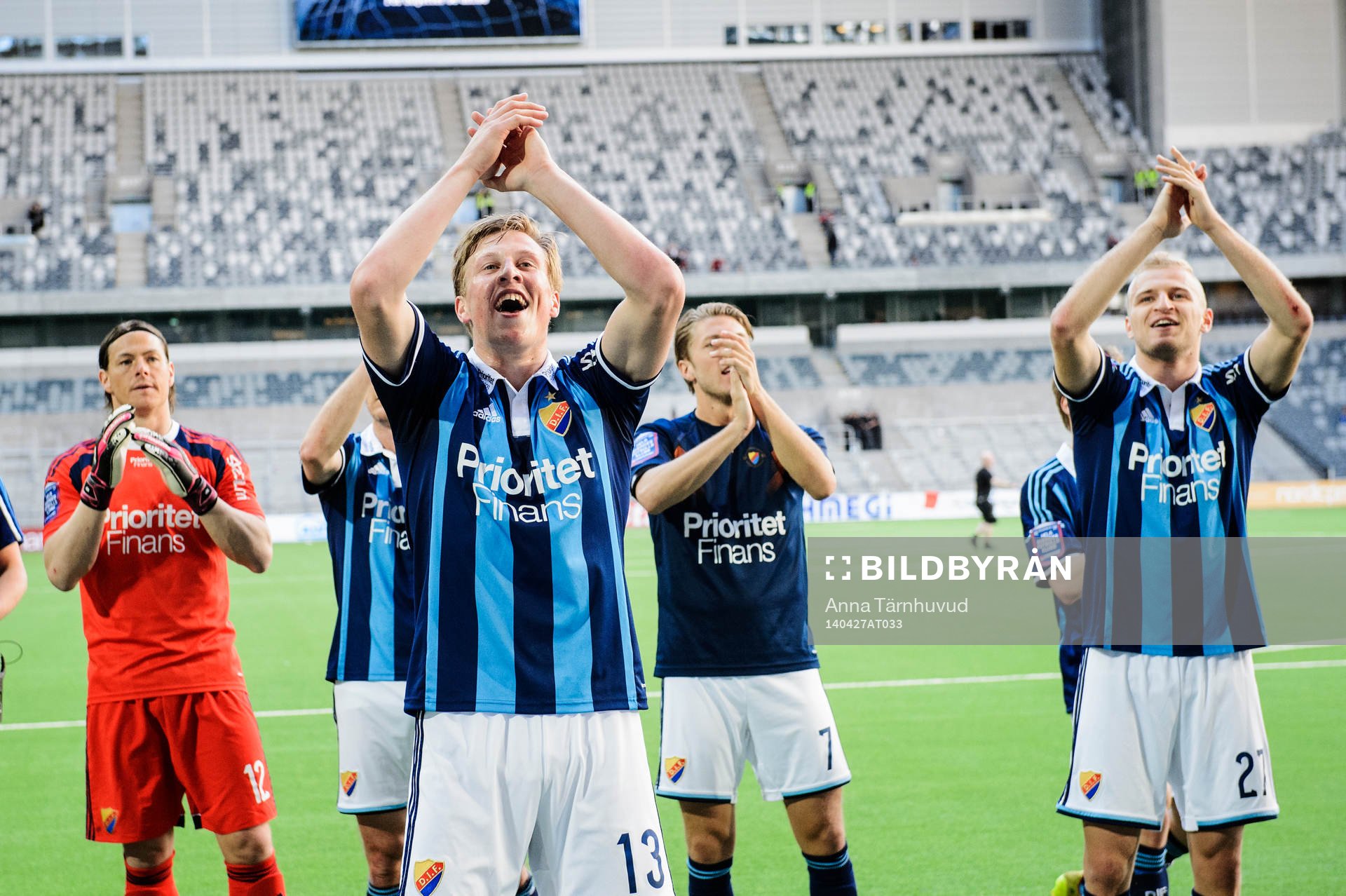 Djurgårdens spelare jublar efter 3-2 vinsten i fotbollsmatchen i Allsvenskan mellan Djurgården och Brommapojkarna den 27 april 2014.