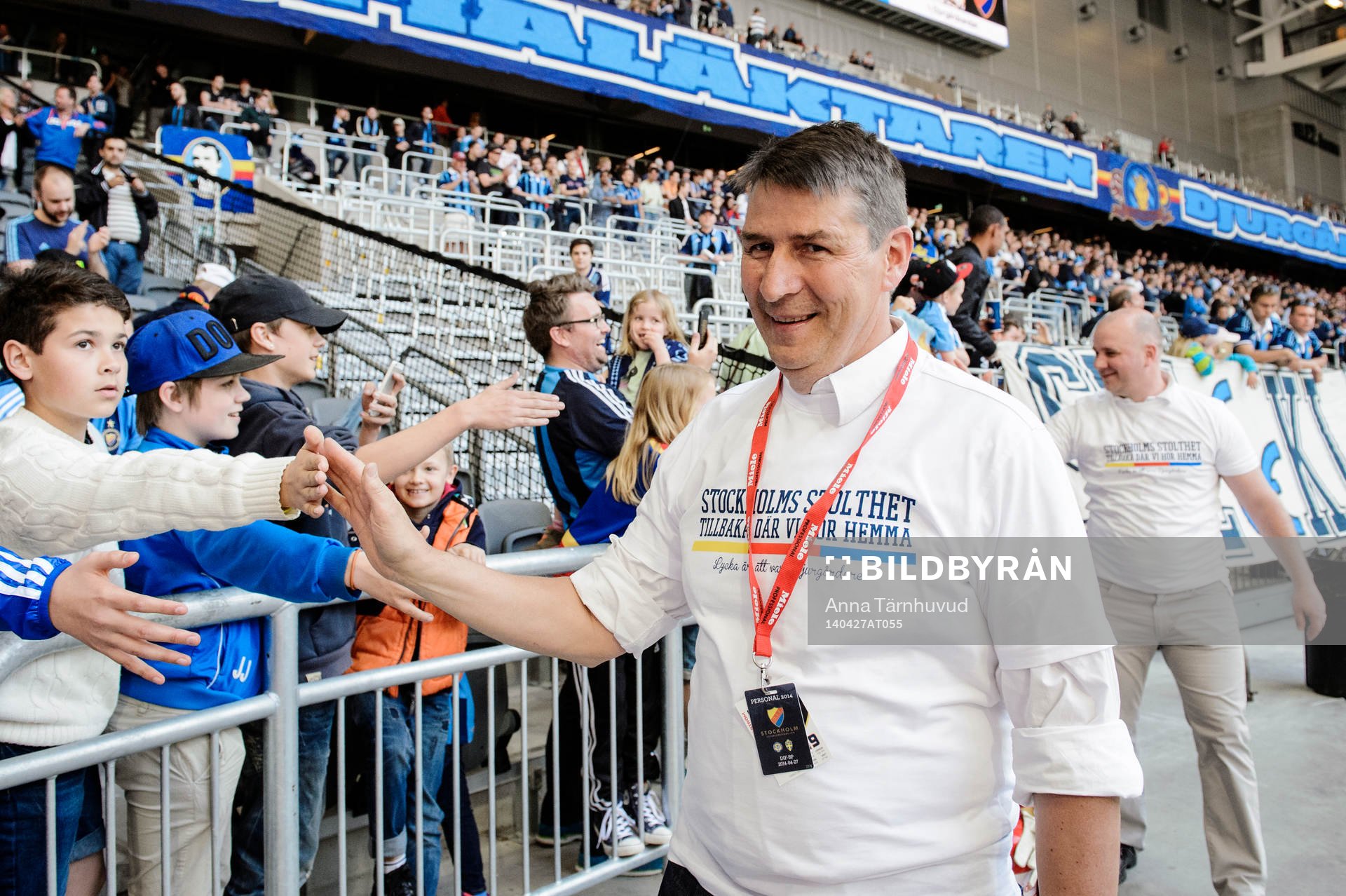 Djurgårdens hockeytränare Hans Särkijärvi hyllas av