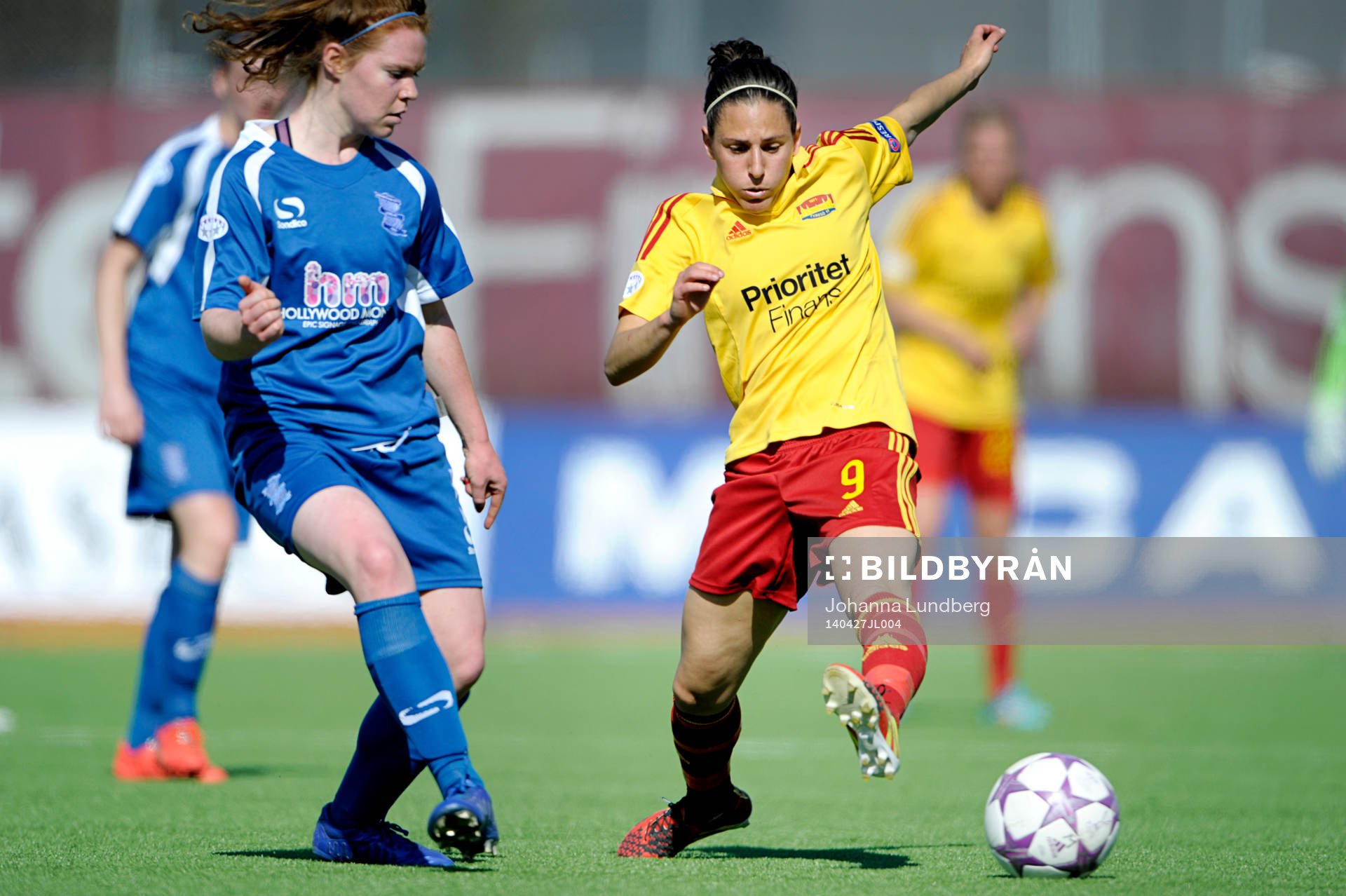 Birmingham Aofie Mannion jagar Tyresös Veronica Boquete
