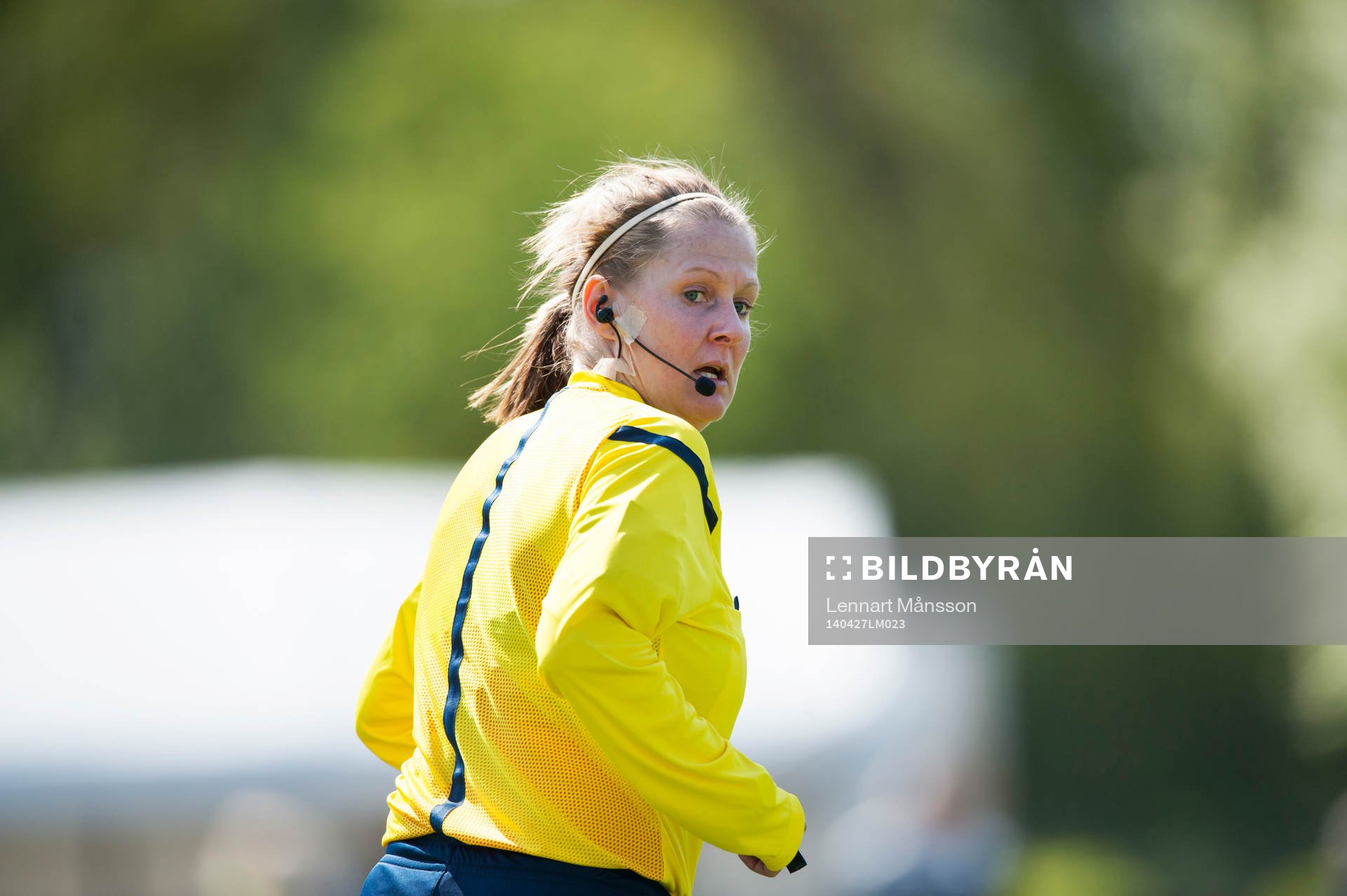 Domaren Camilla Eriksson i matchen i damallsvenskan mellan