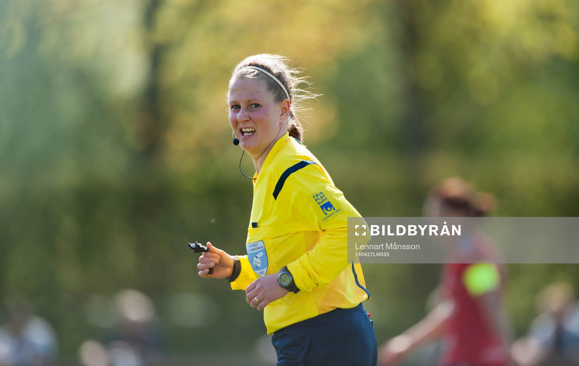 Domaren Camilla Eriksson i matchen i damallsvenskan mellan
