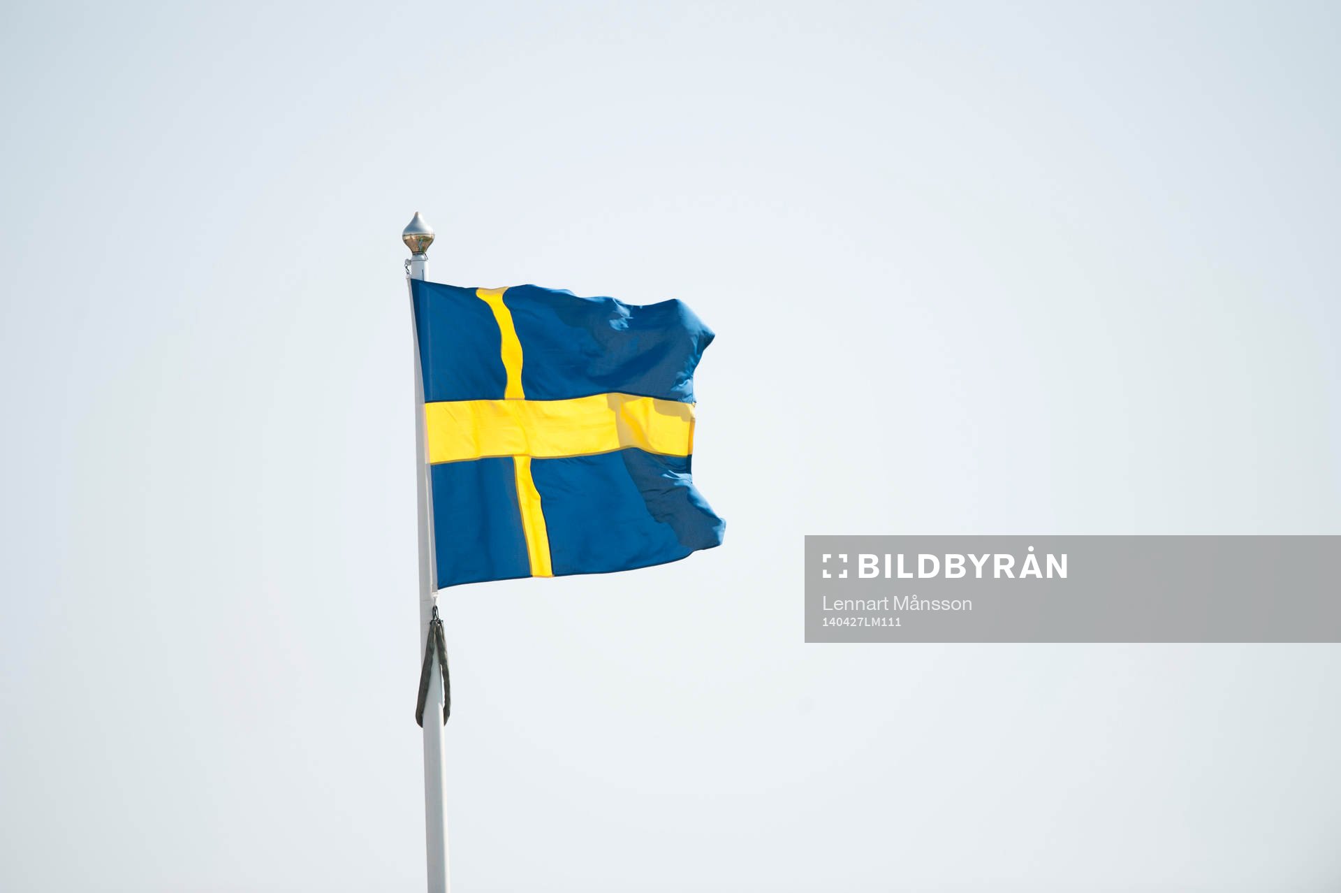 Svenska flaggan i matchen i damallsvenskan mellan Kristianstad och Piteå i Kristianstad 27 april 2014.