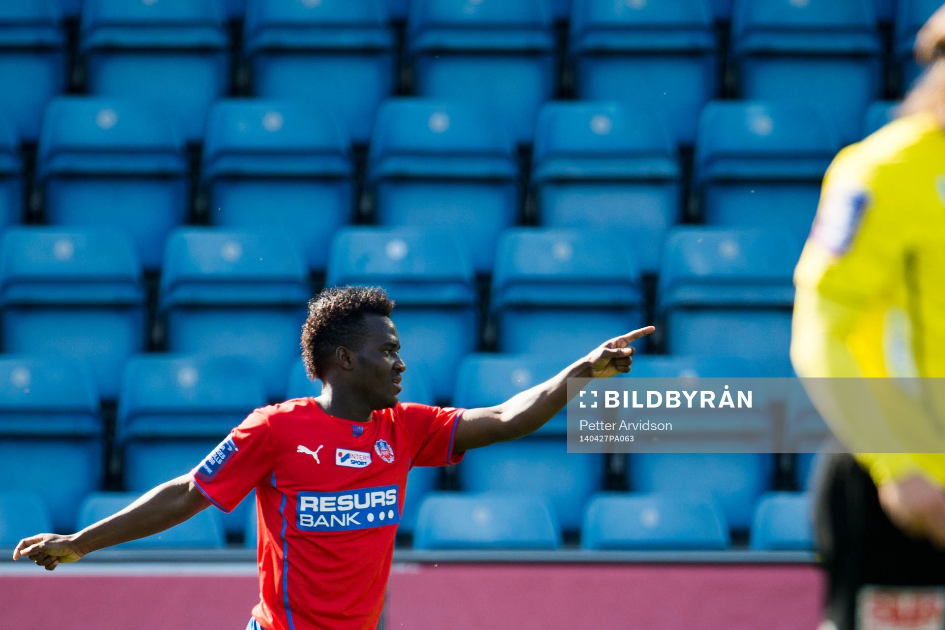 Helsingborgs David Accam jublar