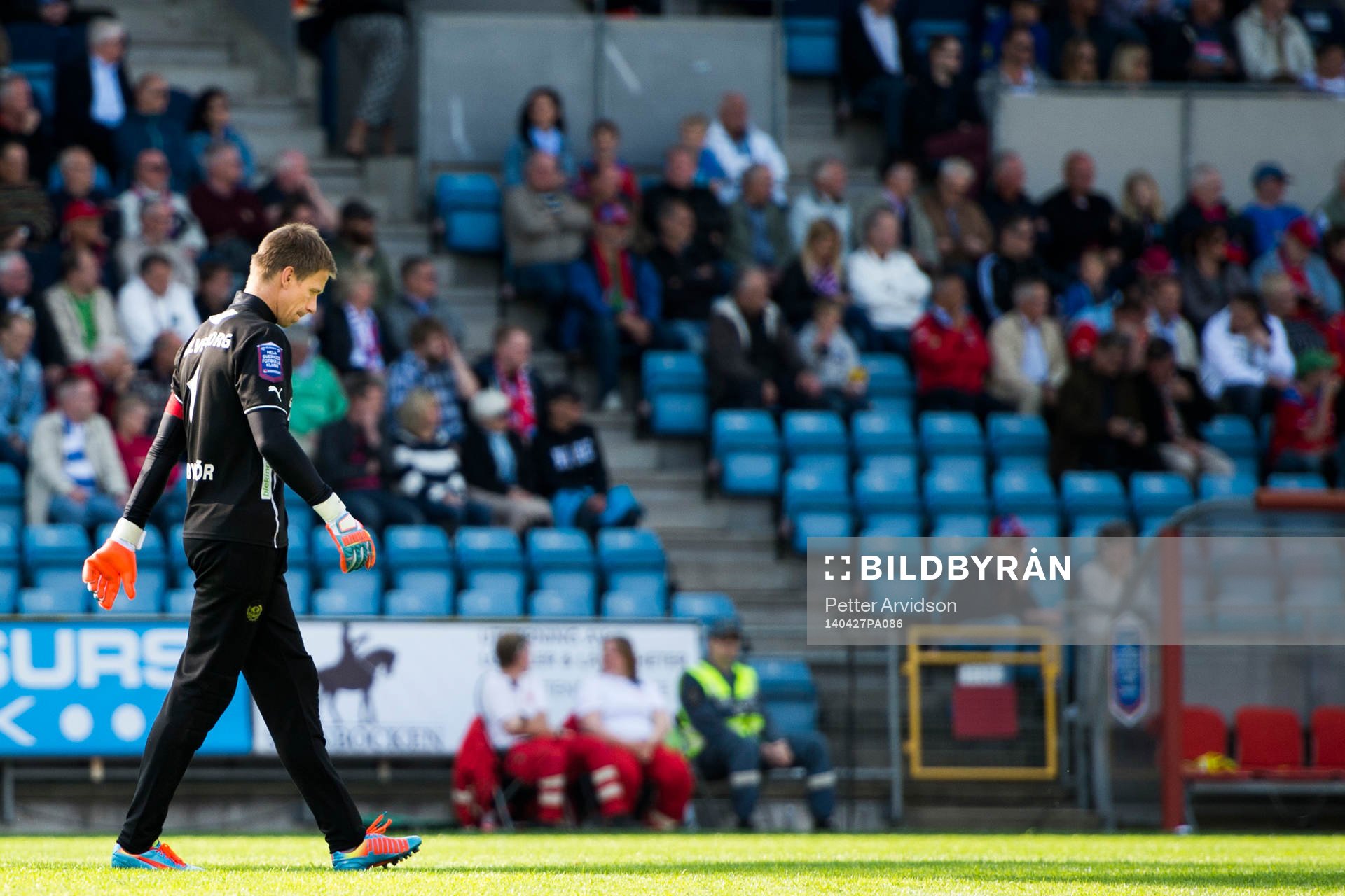Mjällbys målvakt Mattias Asper deppar
