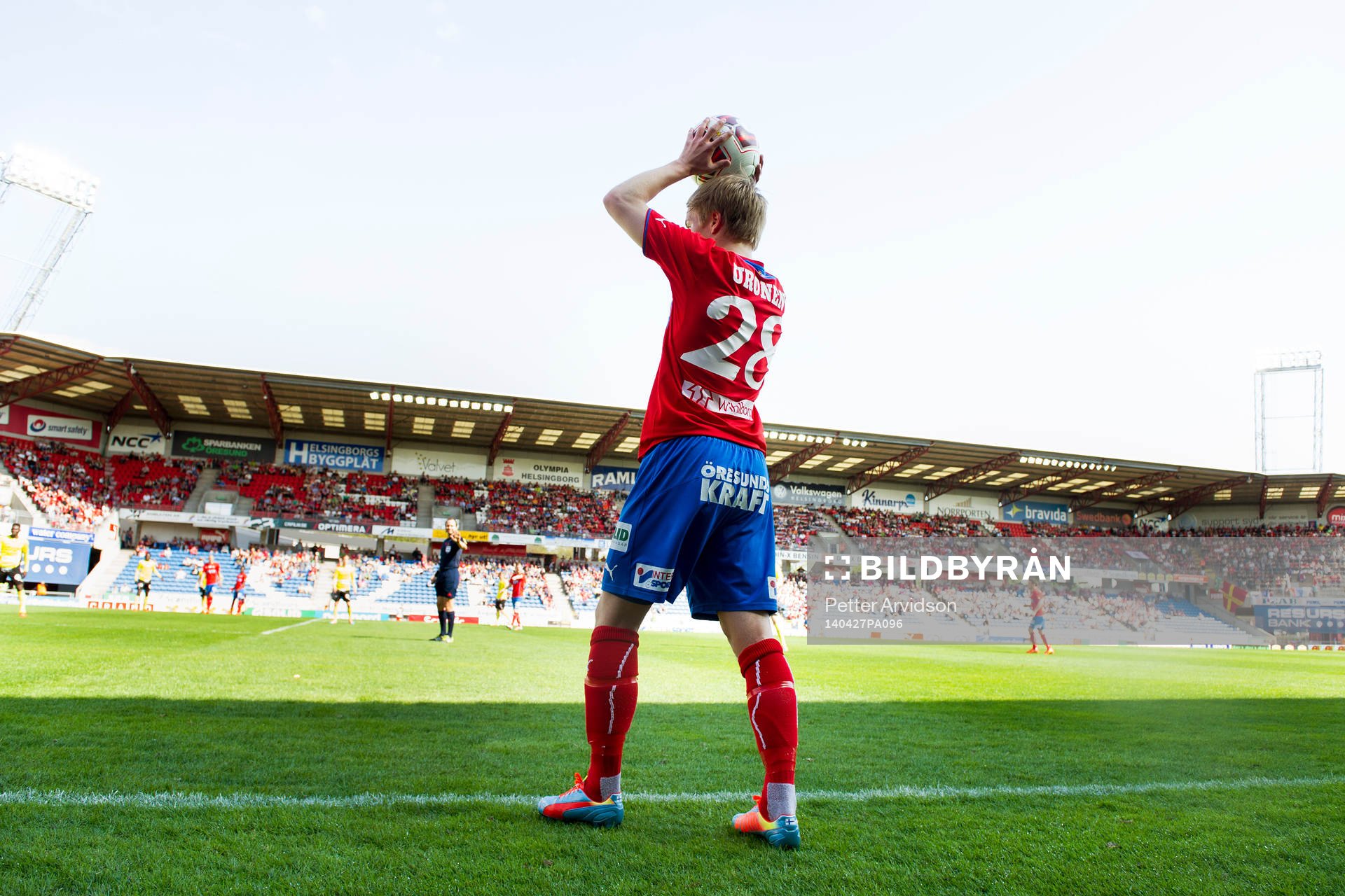 Helsingborgs Jere Uronen gör sig redo för att göra ett