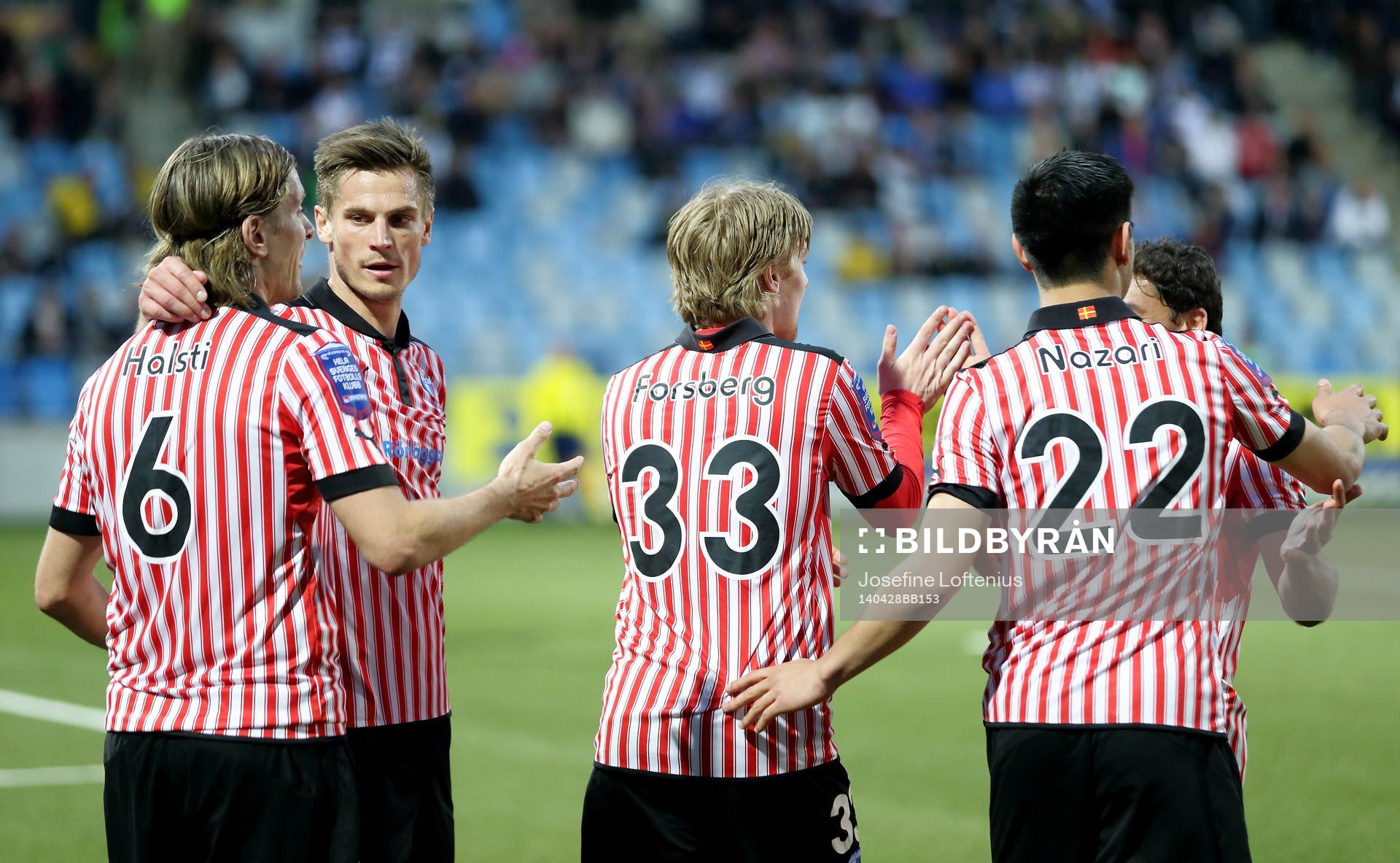 Malmös Markus Rosenberg, Markus Halsti med flera jublar efter att Emil Forsberg gjort mål och 1-2 under fotbollsmatchen i allsvenskan mellan Norrköping och Malmö den 28 april 2014 i Norrköping.