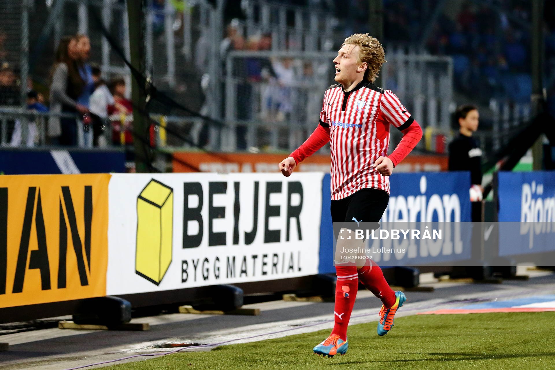 Malmös Emil Forsberg jublar