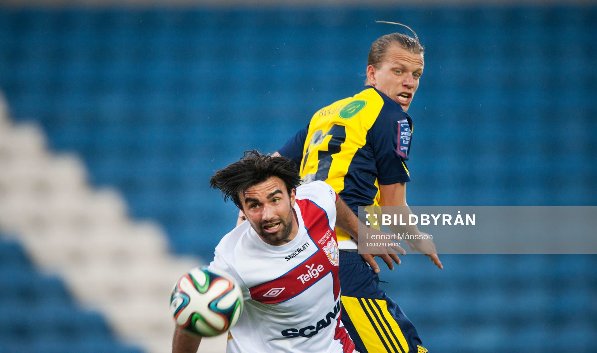 Ängelholms Sebastian Carlsén och Assyriskas David Durmaz