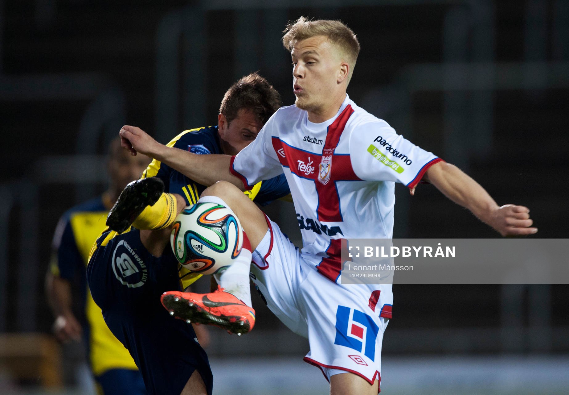 Assyriskas Jens Jakobsson i matchen i Superettan i fotboll