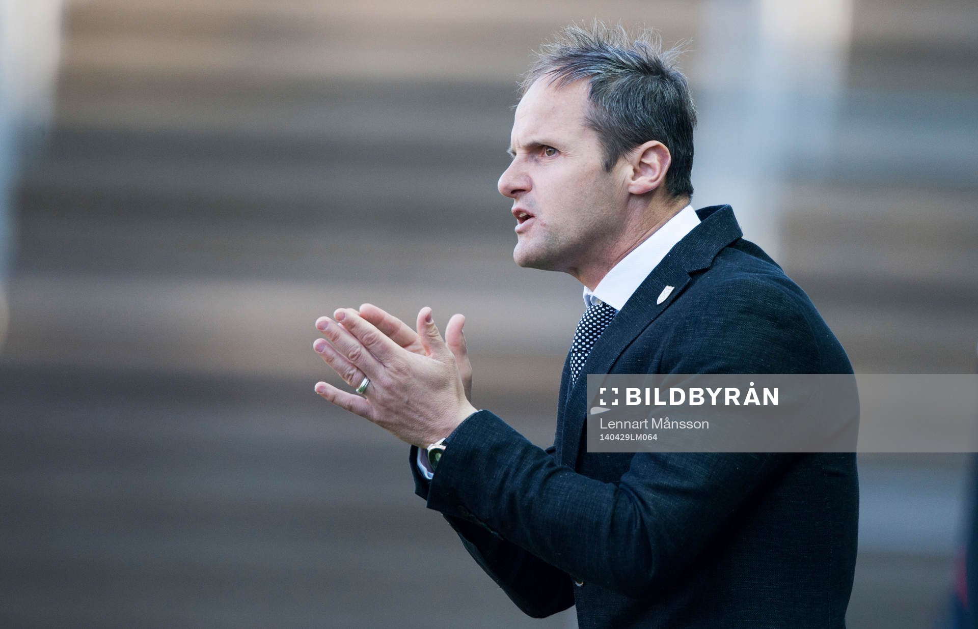 Assyriskas tränare Azrudin Valentic i matchen i Superettan i fotboll mellan Ängelholm och Assyriska i Helsingborg 29  april 2014.