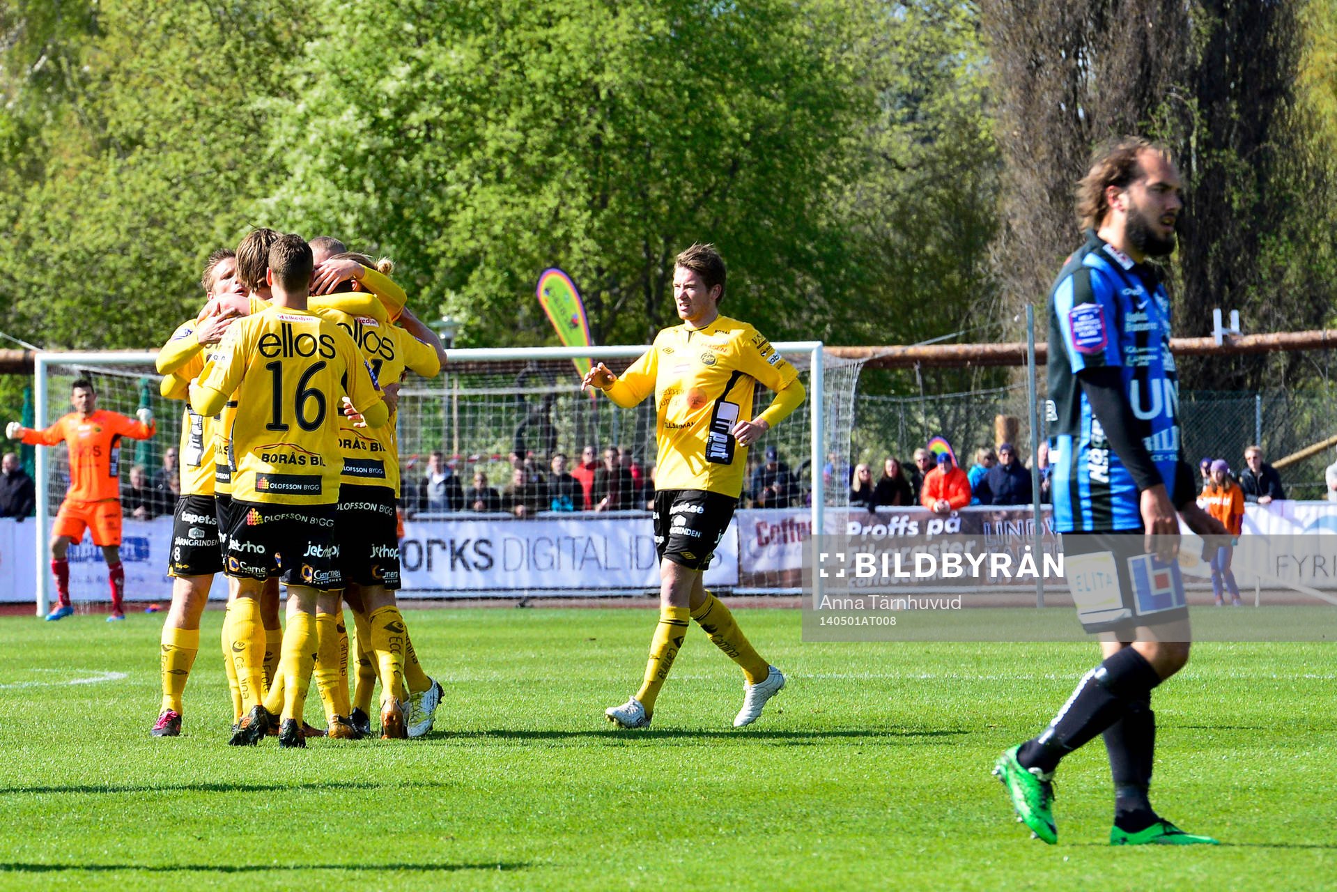 Elfsborg firar 0-2 genom Henning Hauger