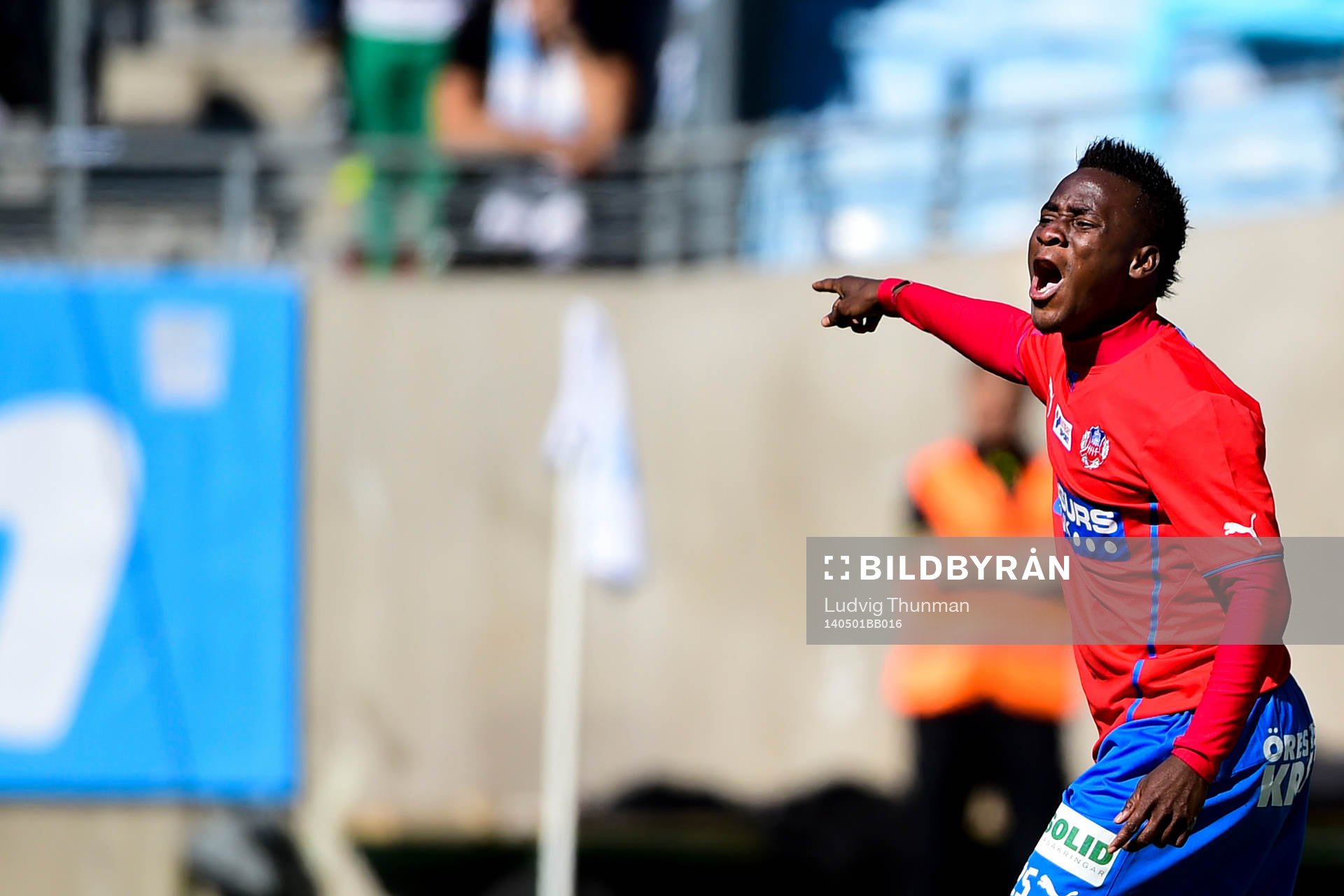 Helsingborgs David Accam reagerar