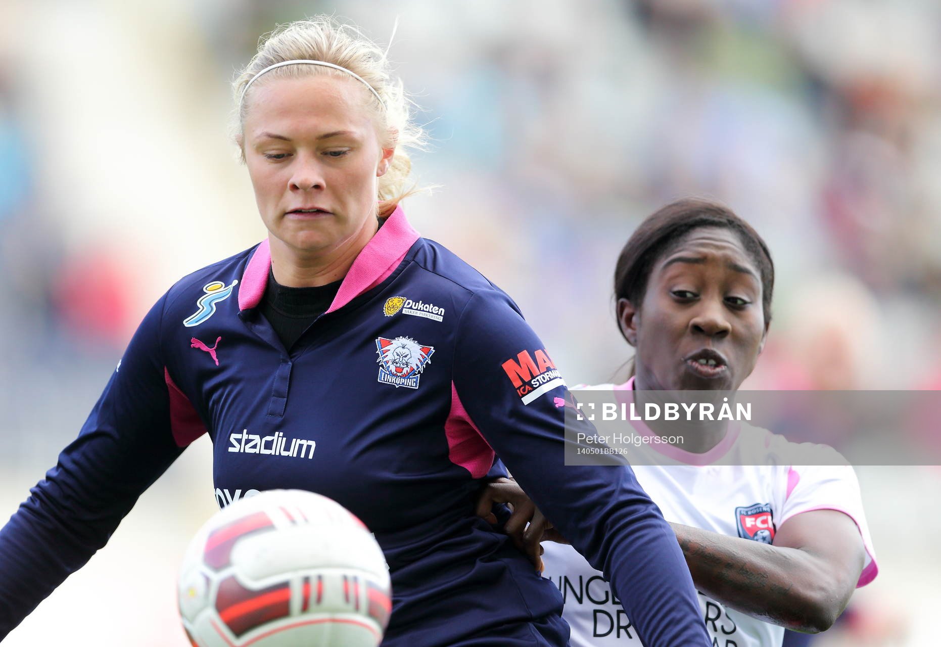 Linköpings Fridolina Rolfö och Rosengårds Anita Asante