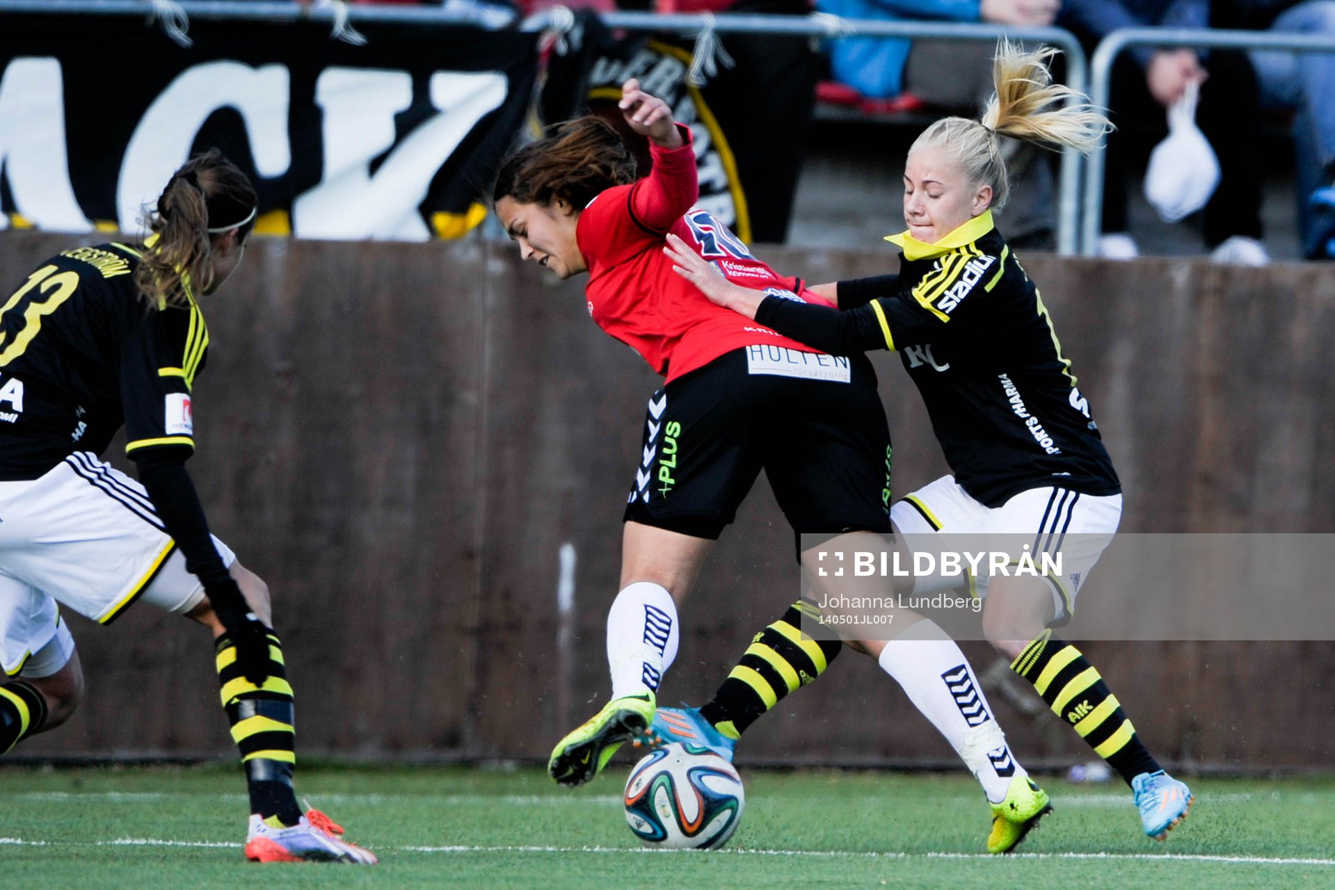 Kristianstads Marija Banusic mot AIKs Sara Storck