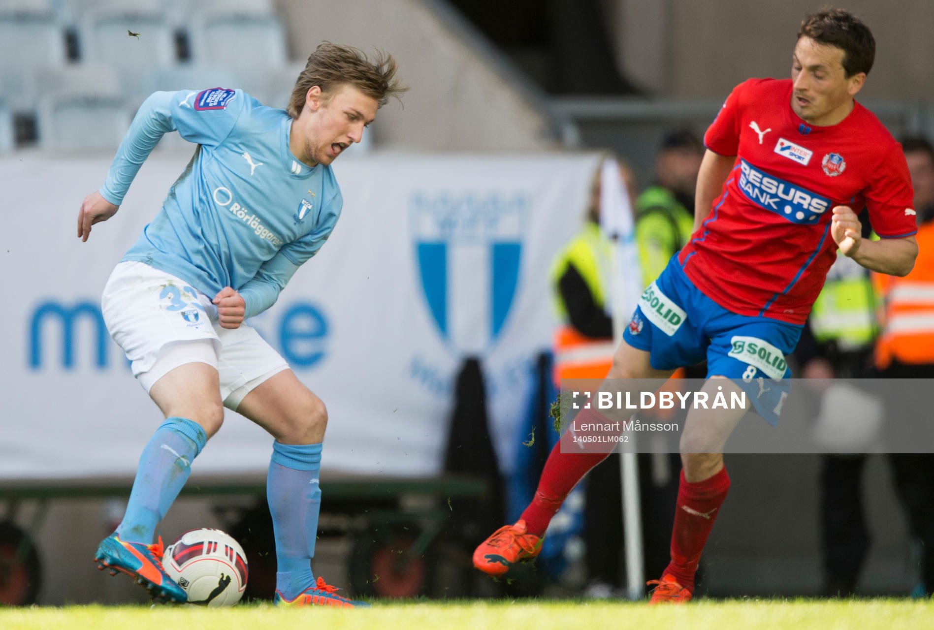 Malmös Emil Forsberg och Helsingborgs Ardian Gashi i