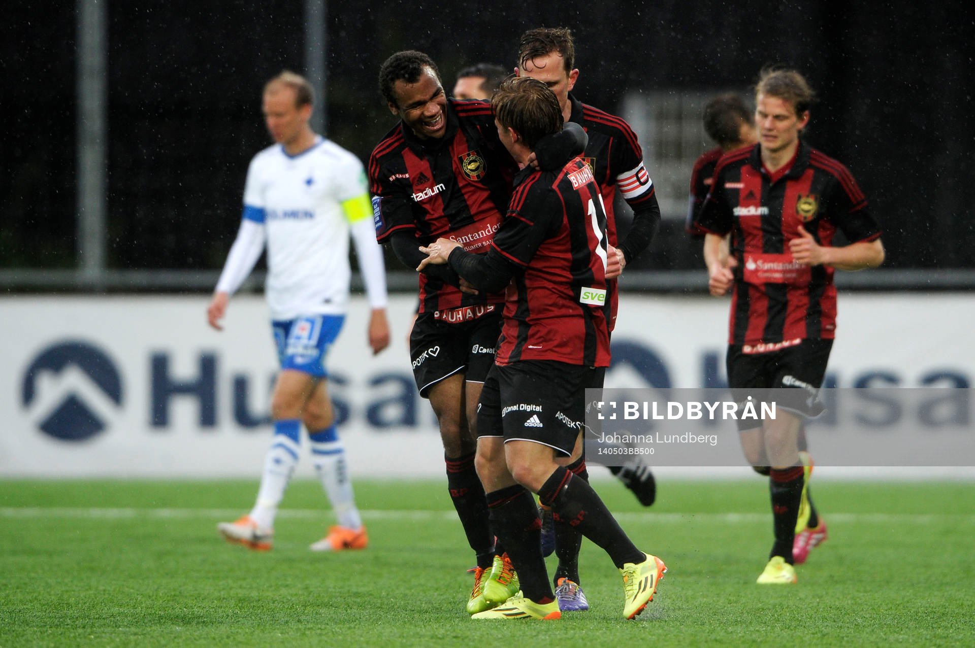 Brommapojkarnas Nicklas Bärkroth jublar efter 2-0 under fotbollsmatchen i Allsvenskan mellan Brommapojkarna och Norrköping den 3 maj 2014 i Stockholm.