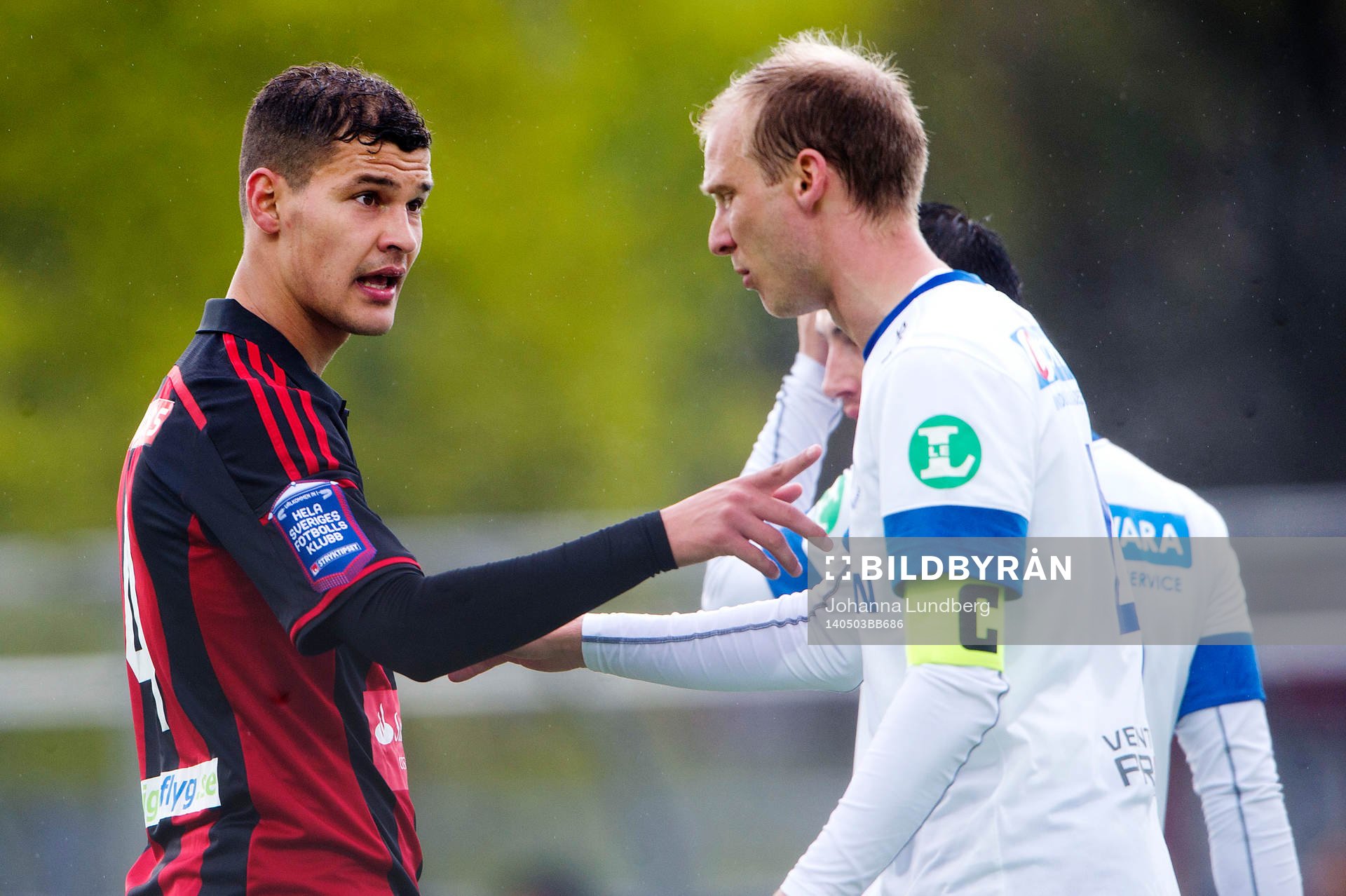 Brommapojkarnas Mauricio Albornoz oense med Norrköpings