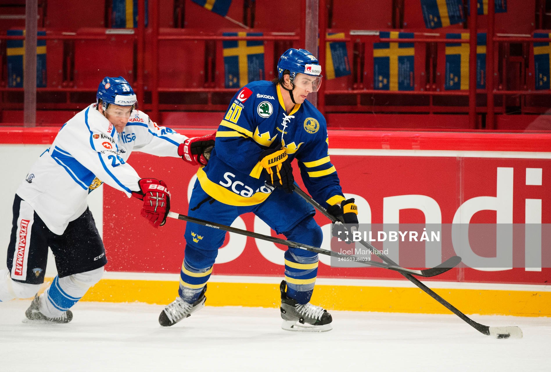 Finlands Iiro Pakarinen utmanas av Sveriges Mikael Backlund