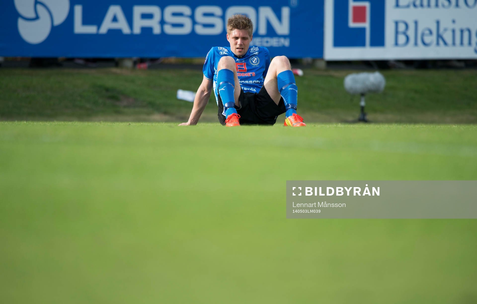 Halmstads Mikael Boman deppar  i matchen i allsvenskan