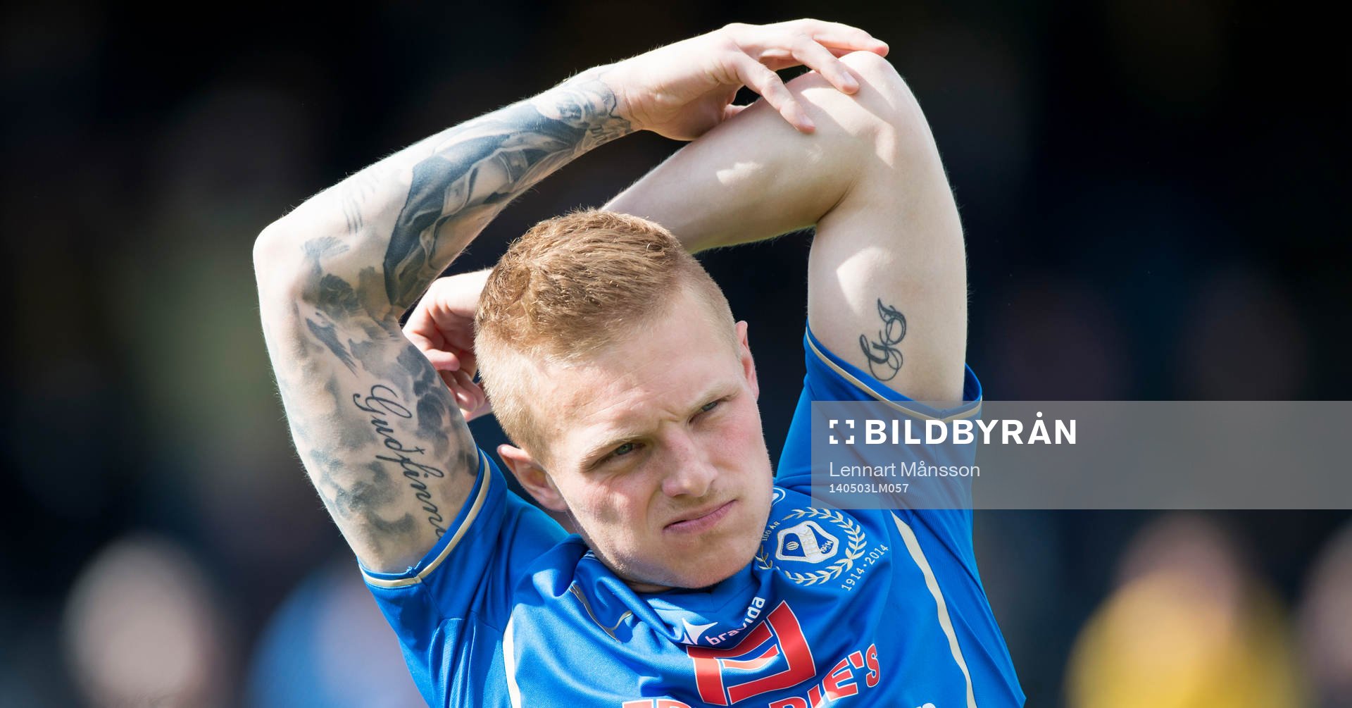  Halmstads Gudjon Baldvinsson strechar  i matchen i allsvenskan mellan Mjällby och Halmstad i Hällevik 3 maj  2014.