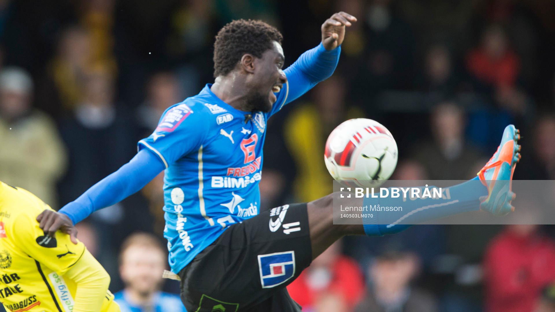 Halmstads King Osei Gyan  i matchen i allsvenskan mellan