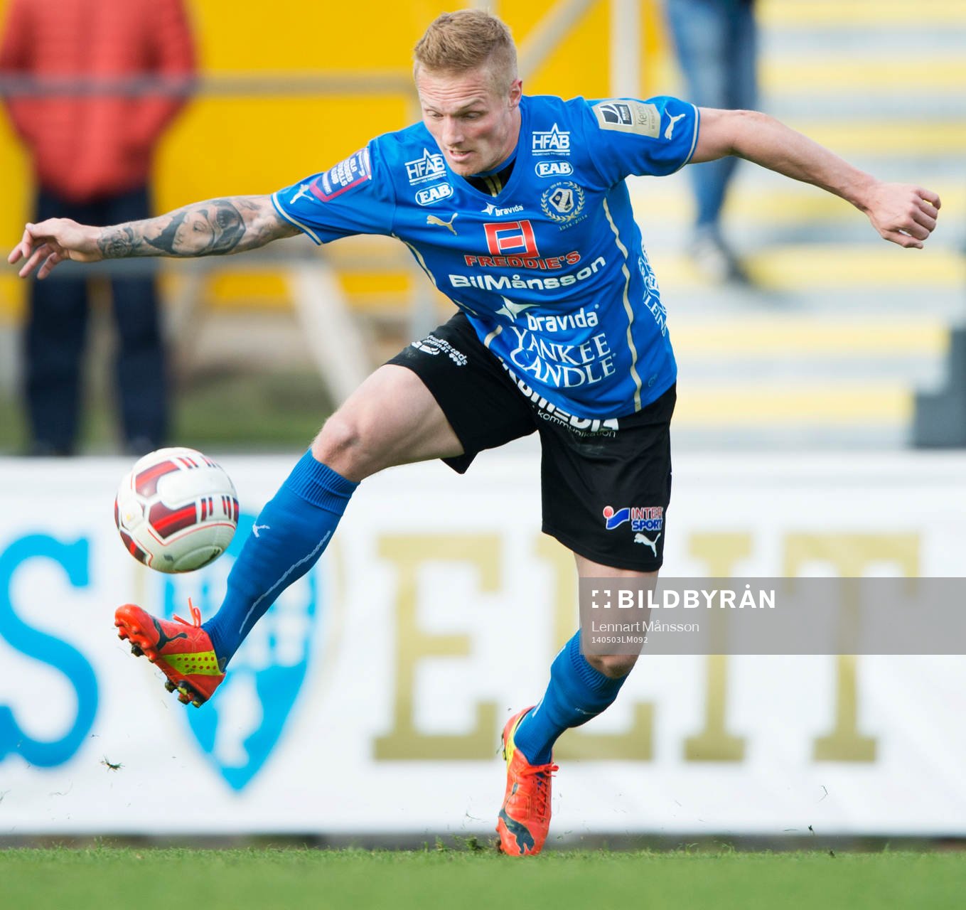Halmstads Gudjon Baldvinsson  i matchen i allsvenskan