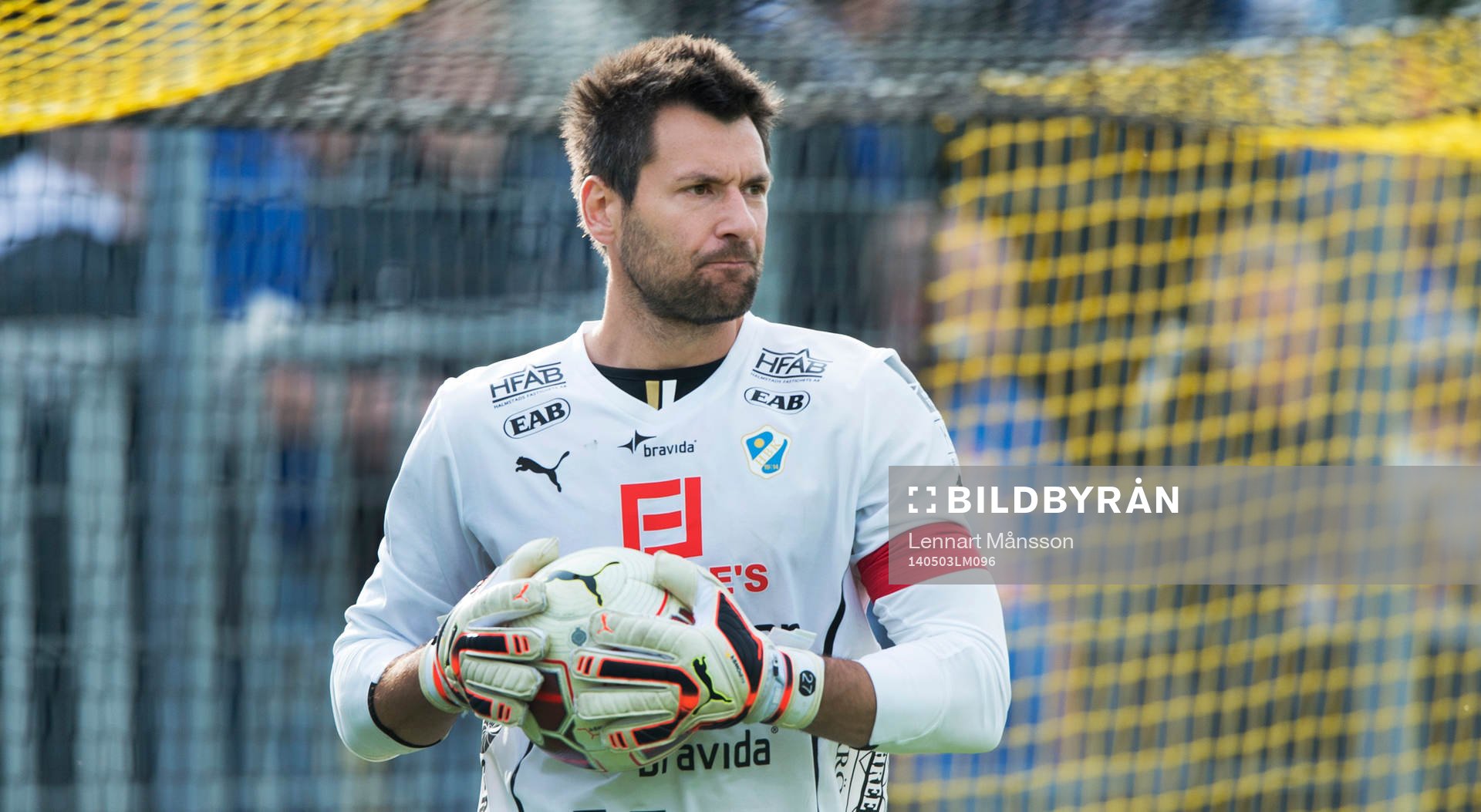 Halmstads målvakt Stojan Lukic  i matchen i allsvenskan