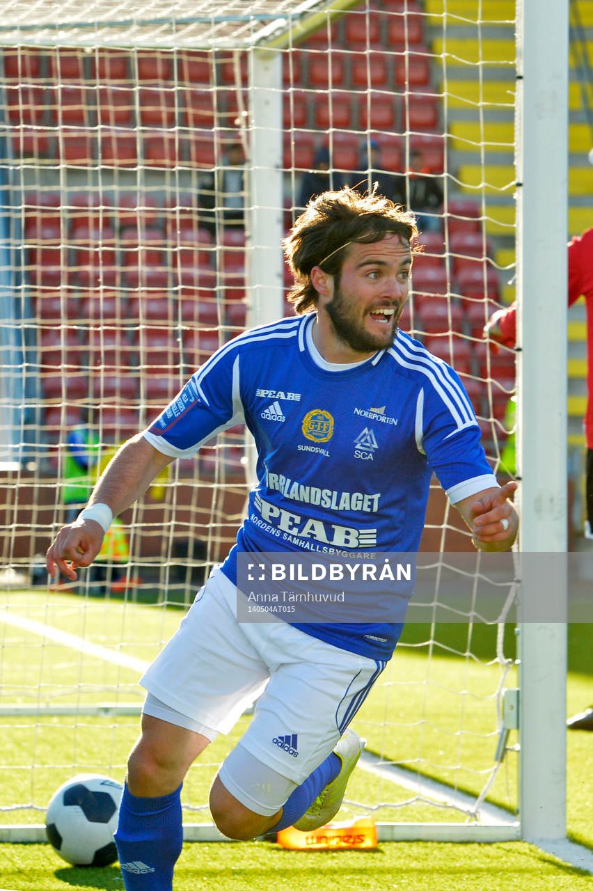 Sundsvalls Robbin Sellin jublar